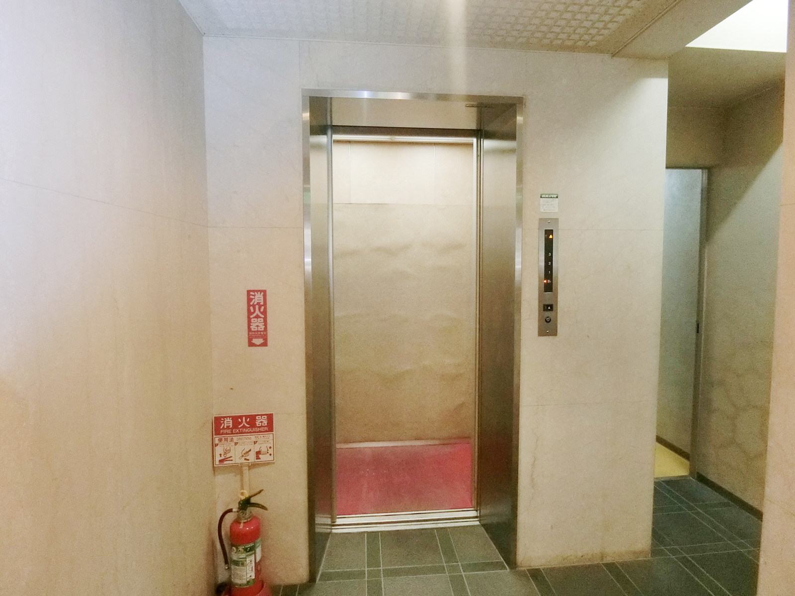 エレベーター