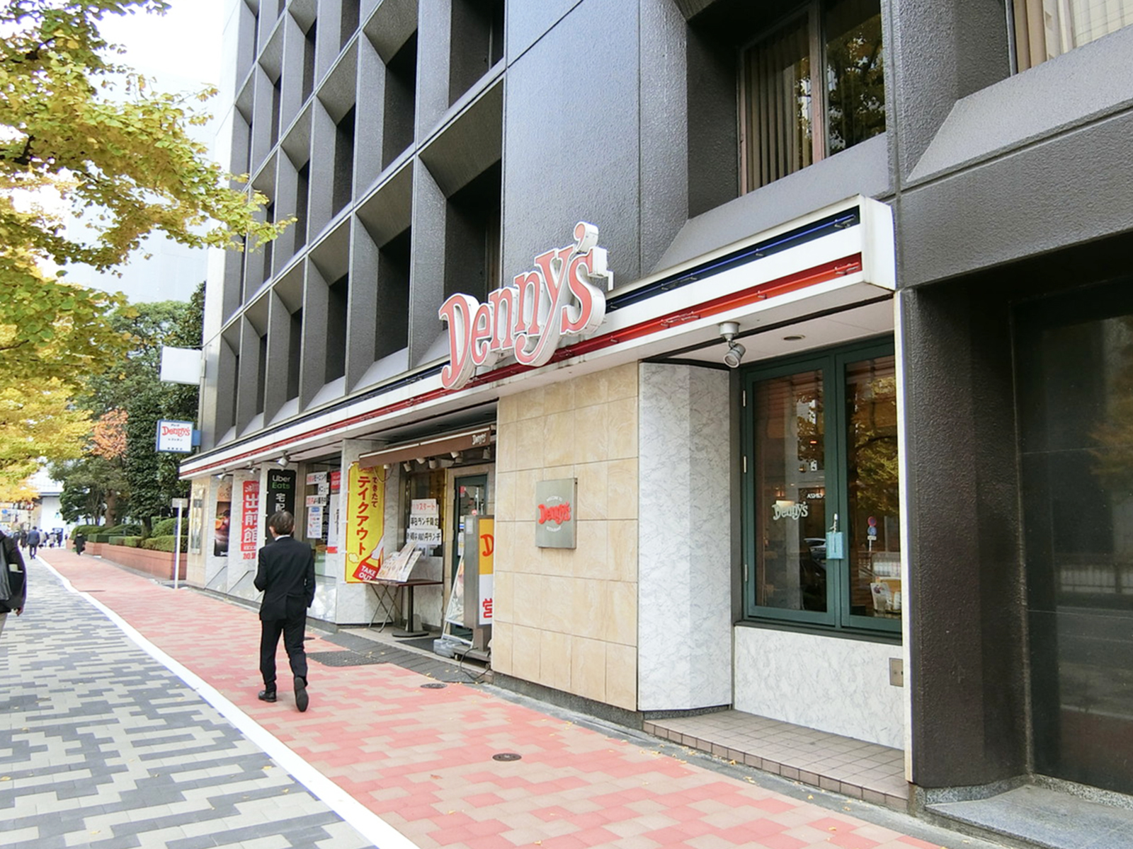1階のデニーズ  東銀座店