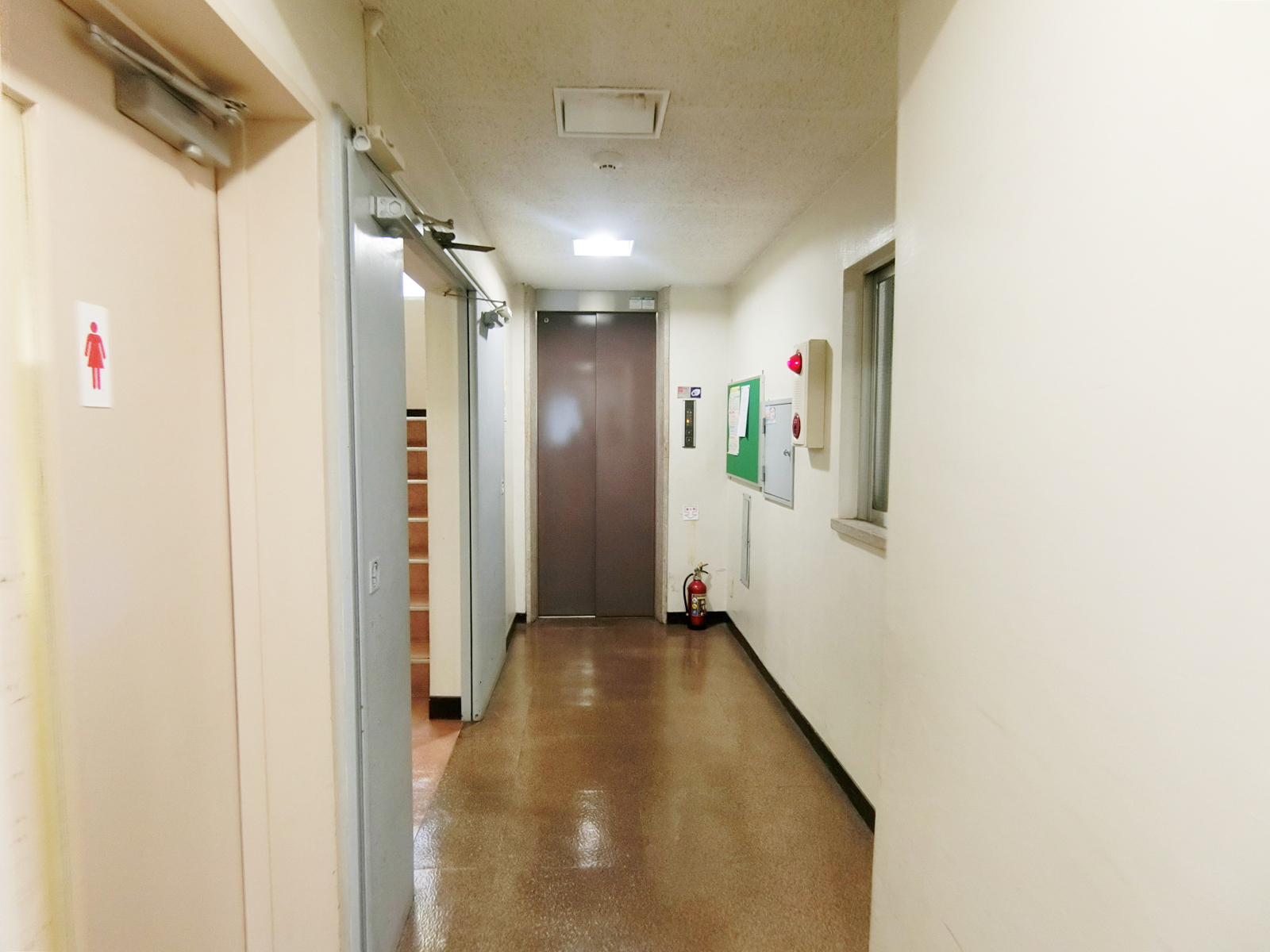 エレベーターホール