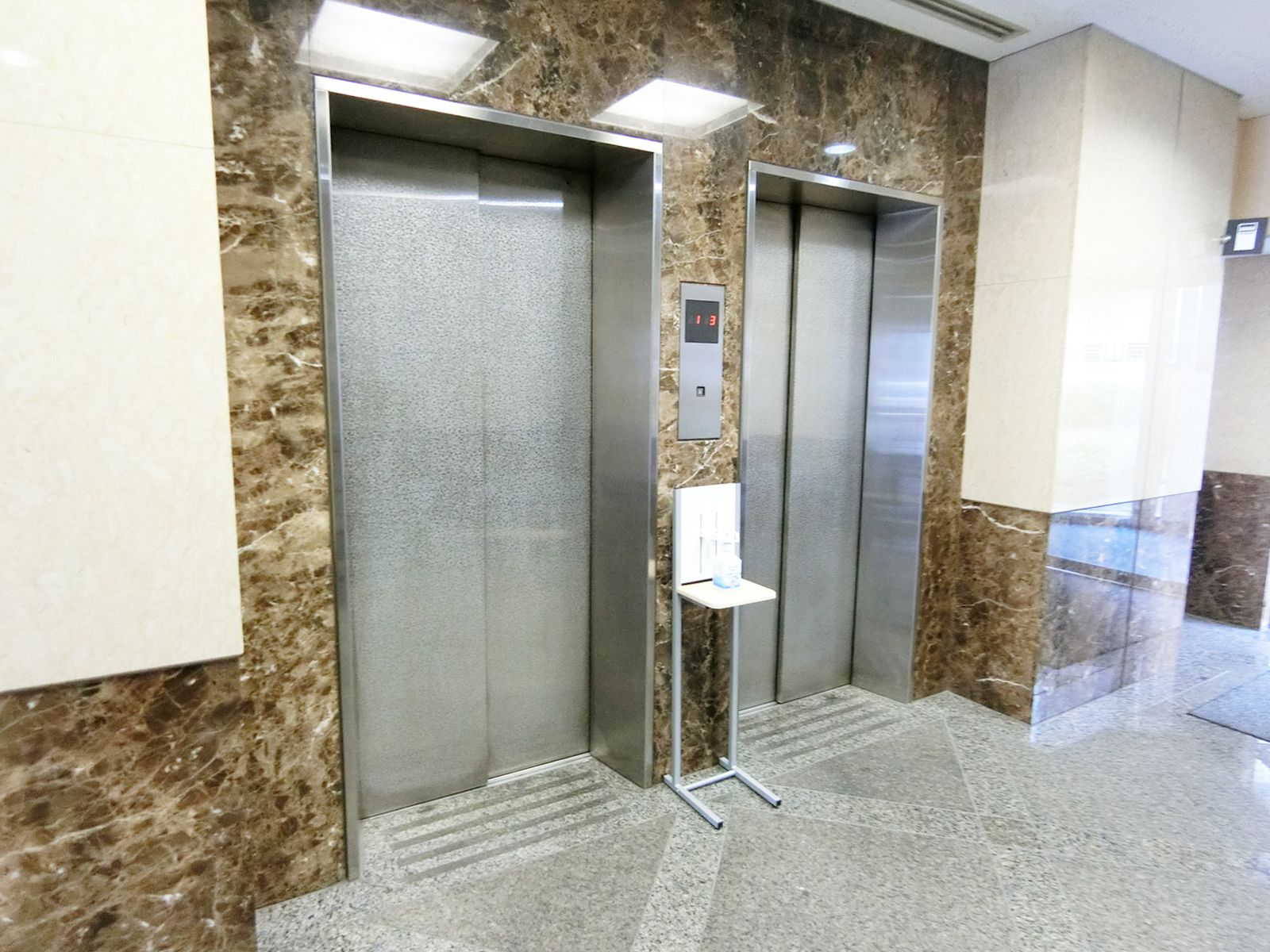 エレベーター