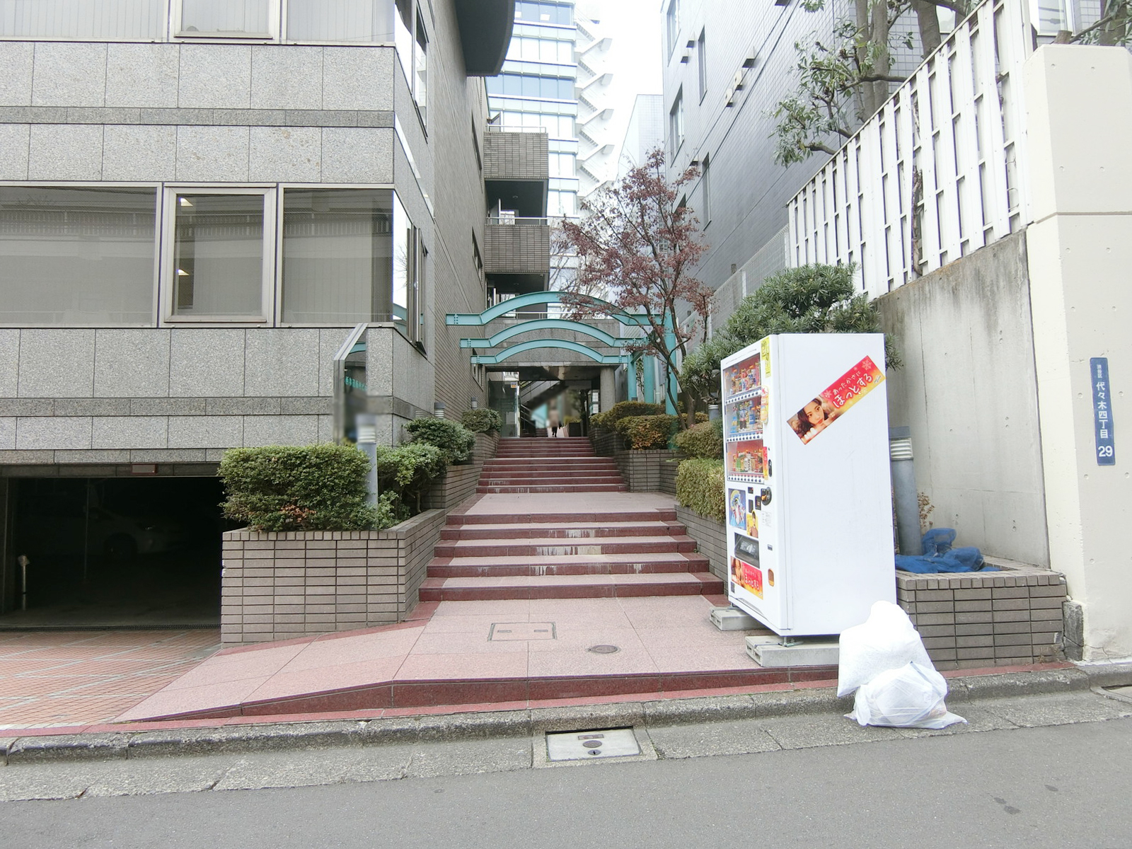 エントランスアプローチ