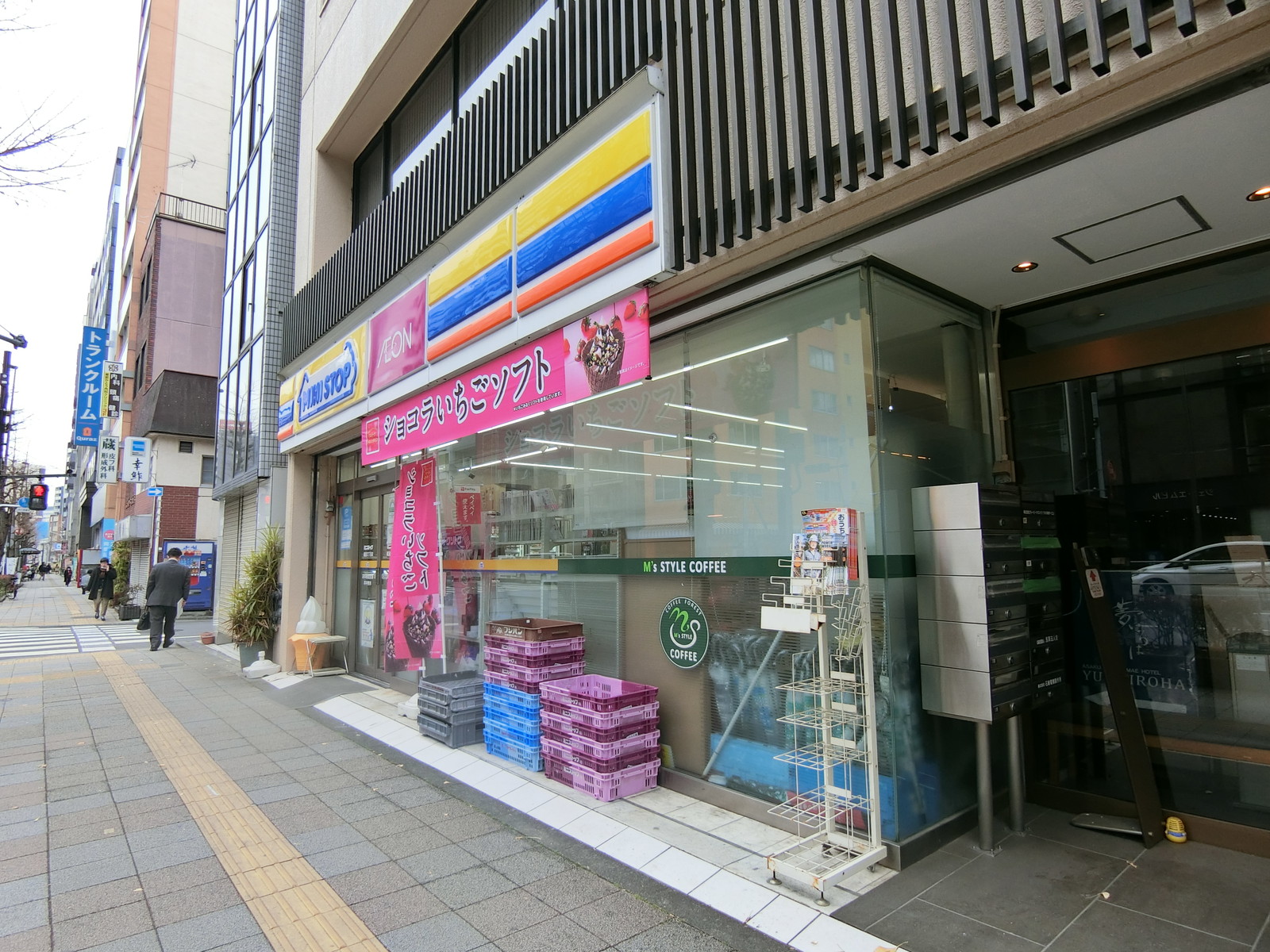 1階のコンビニ