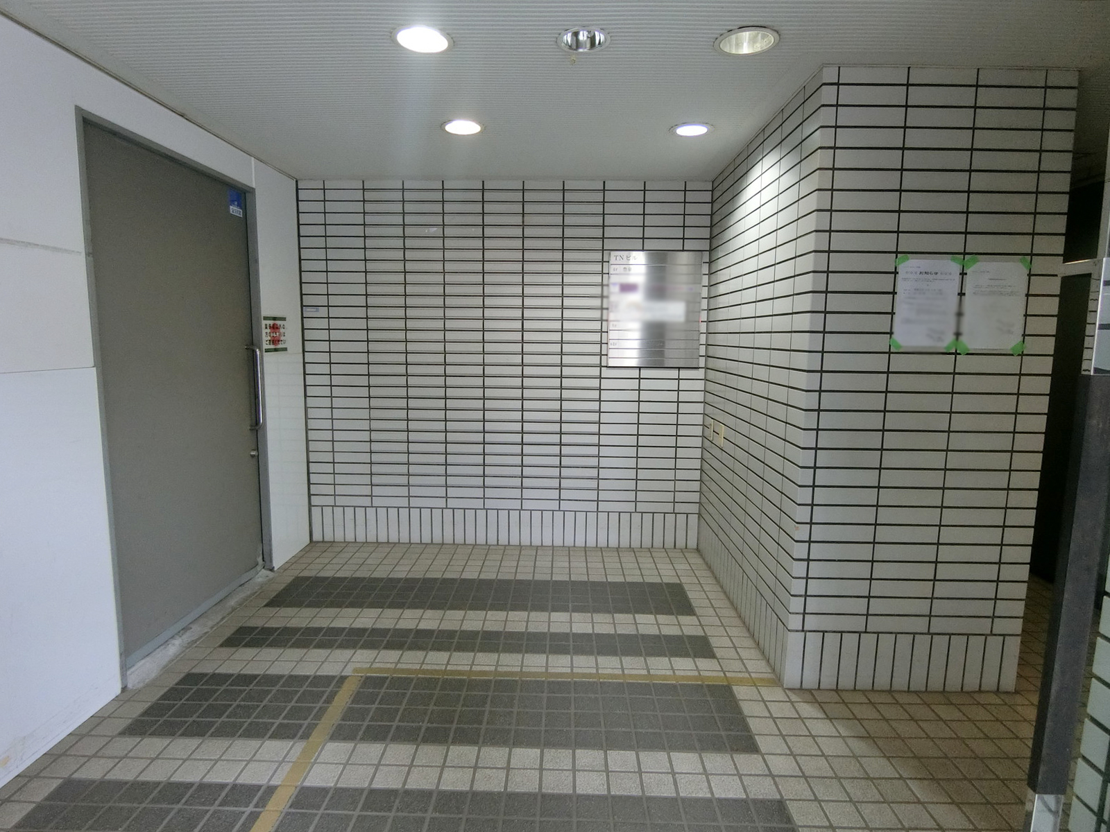 エントランスホール