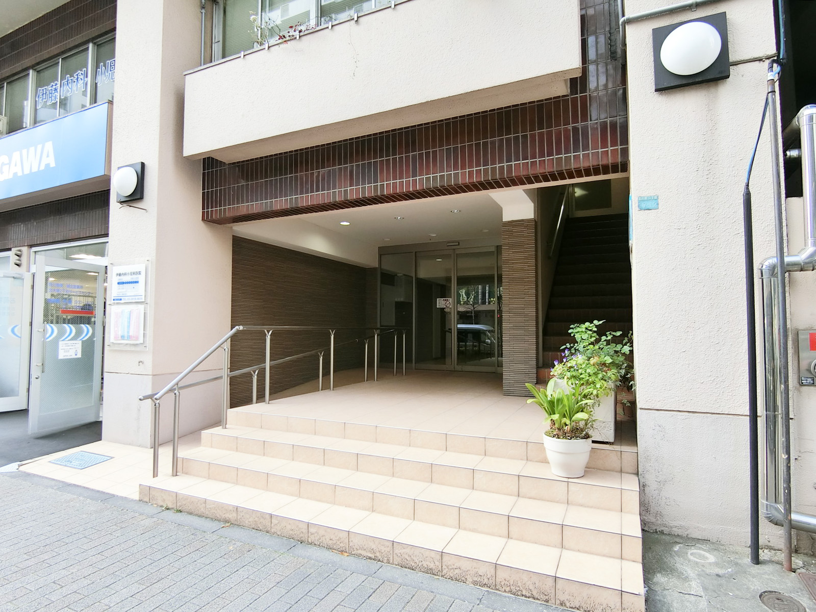 エントランスアプローチ