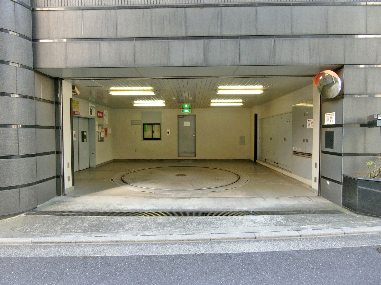 駐車場