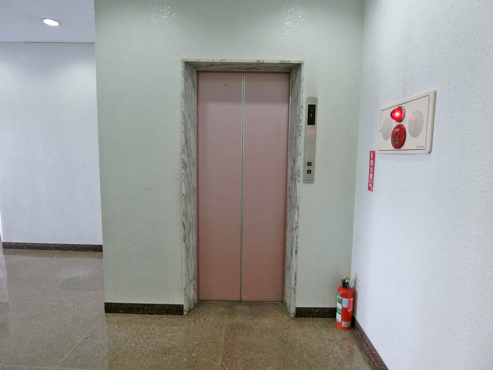 エレベーター