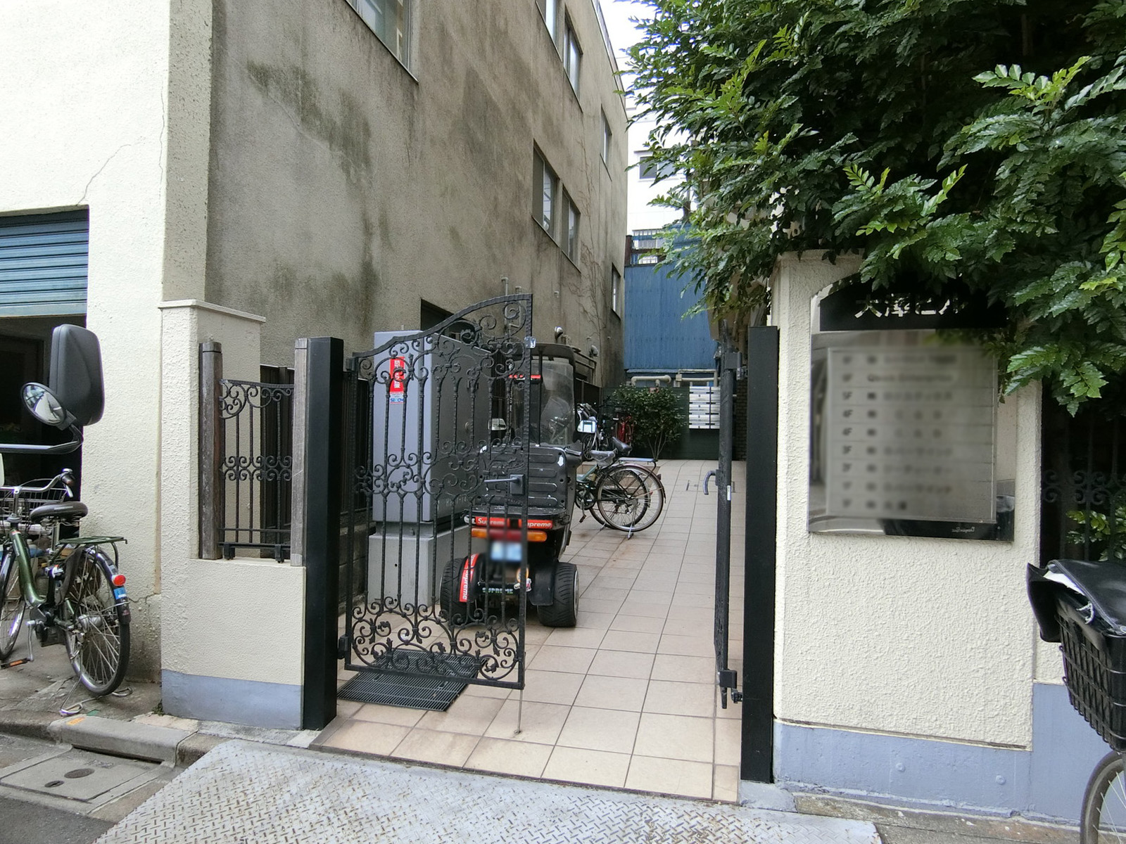 エントランスアプローチ