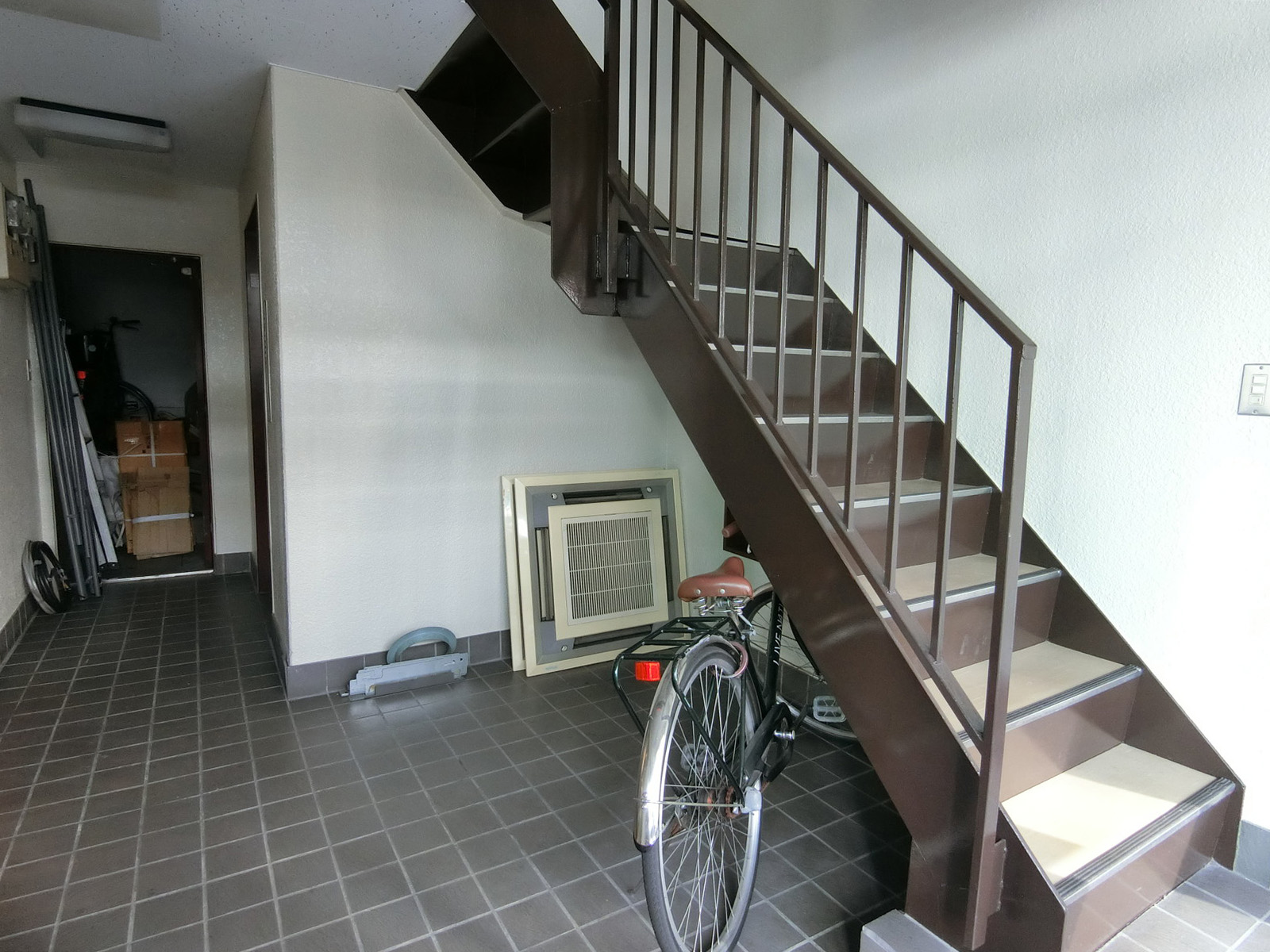 エントランス内部