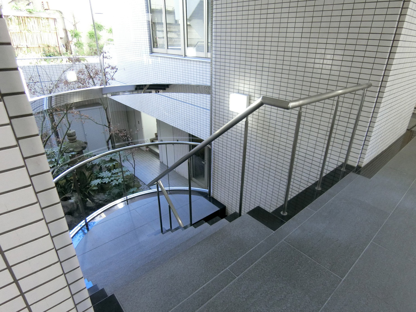 地下への階段