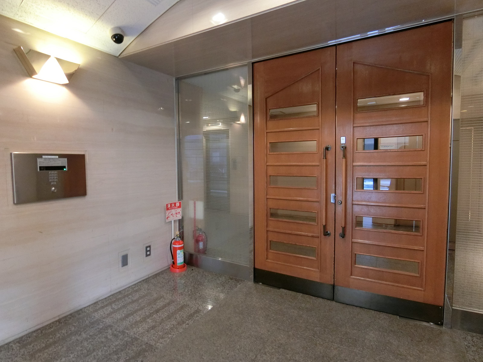 マンション部分のエントランス