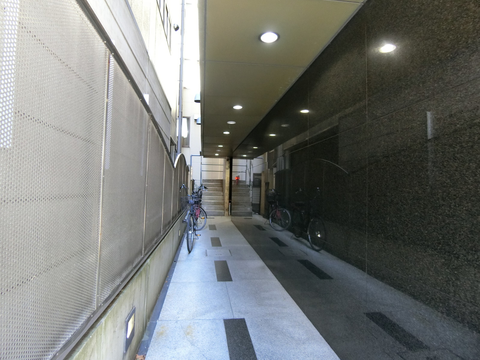エントランスアプローチ
