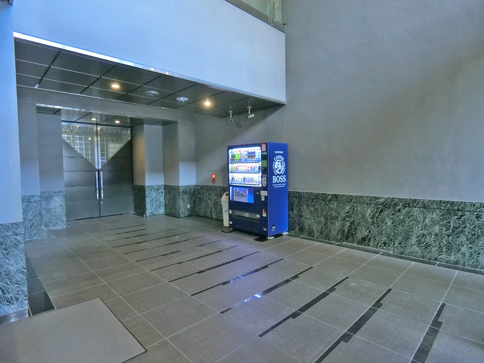 エントランスホール