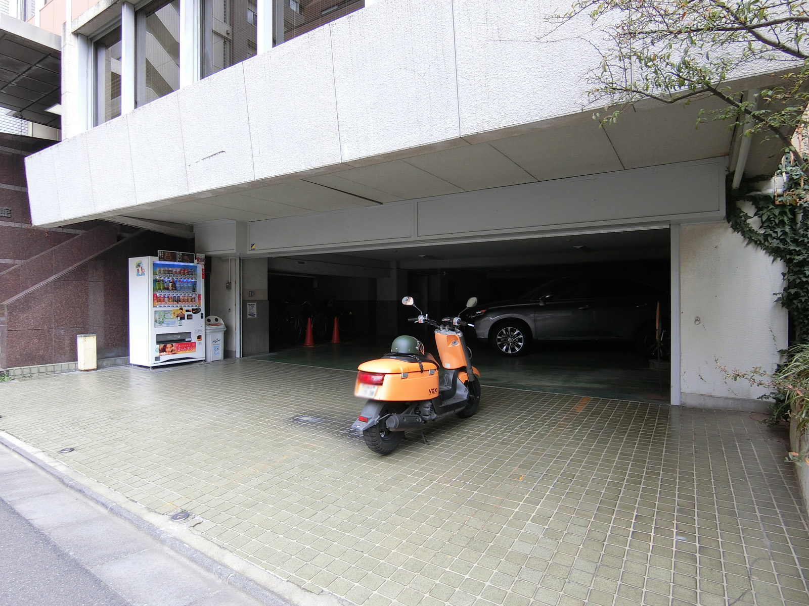 駐車場併設