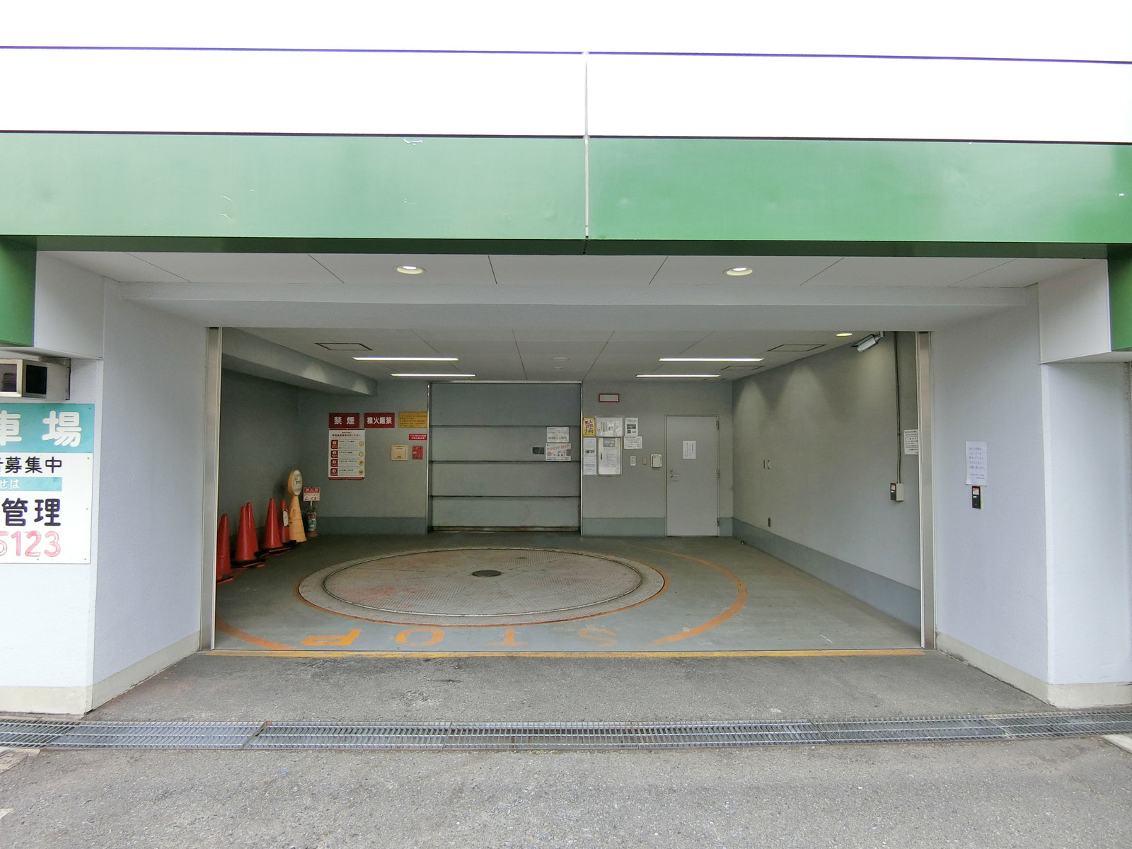 駐車場