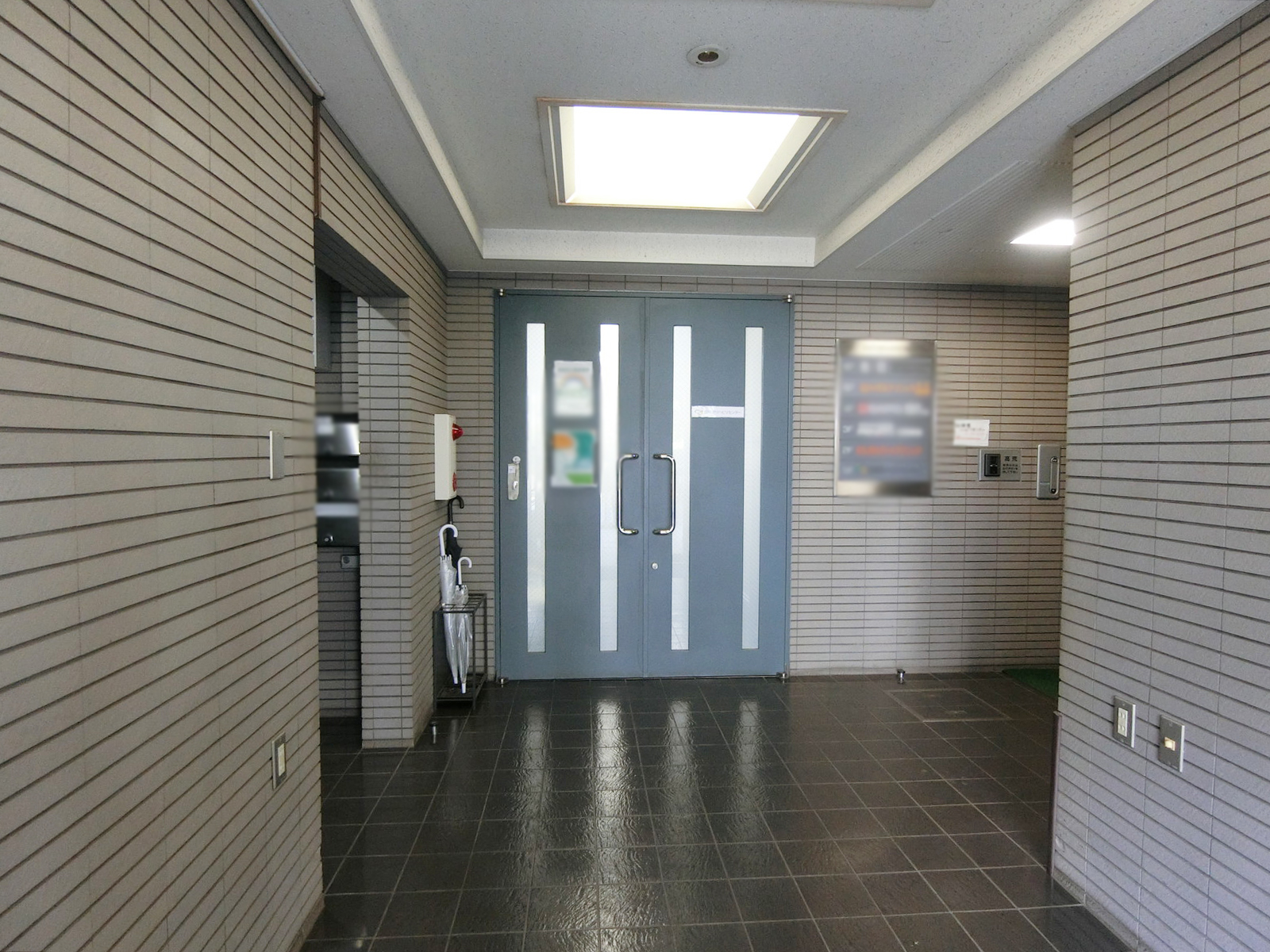 エントランスホール