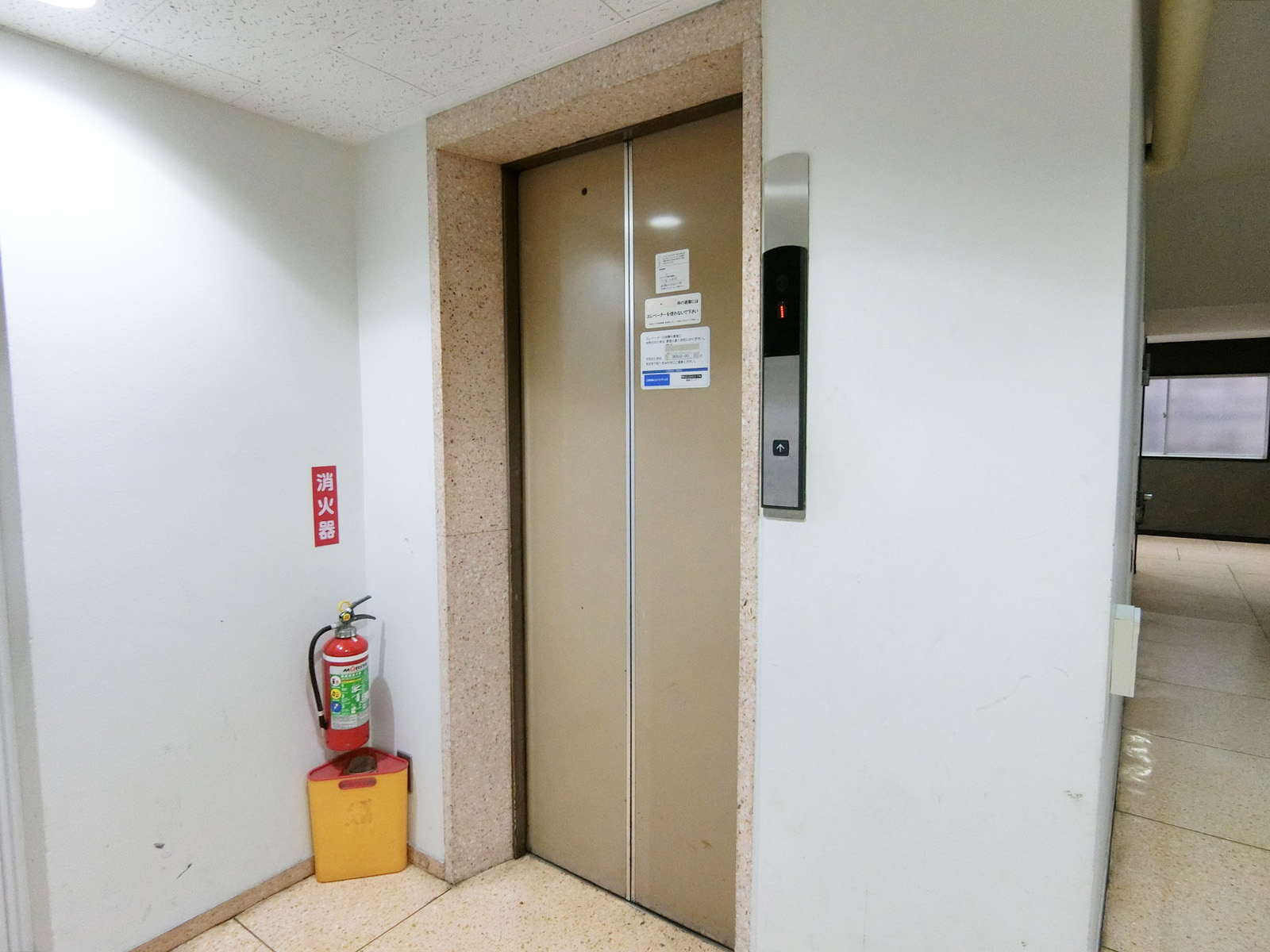 エレベーター