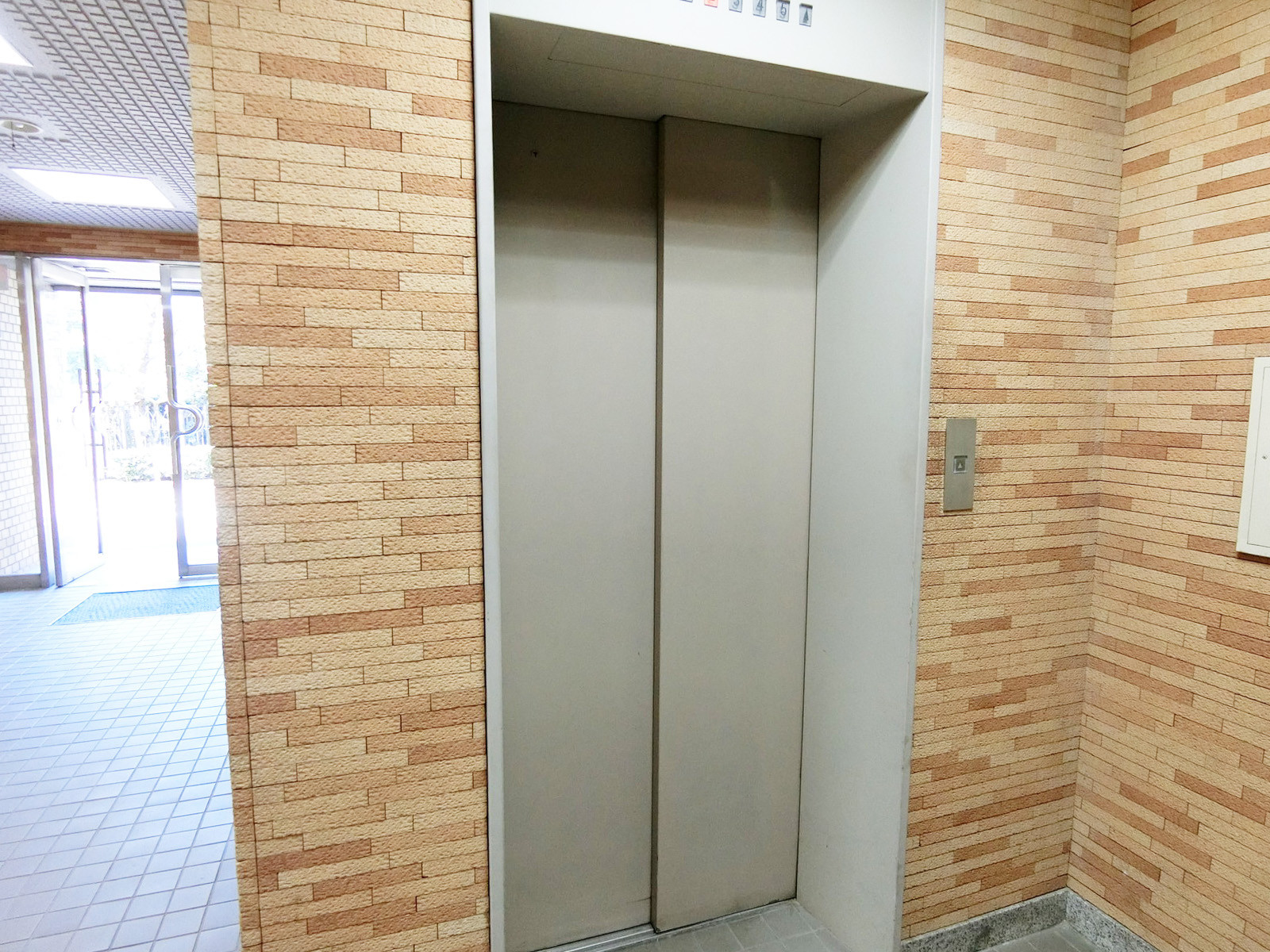 エレベーター