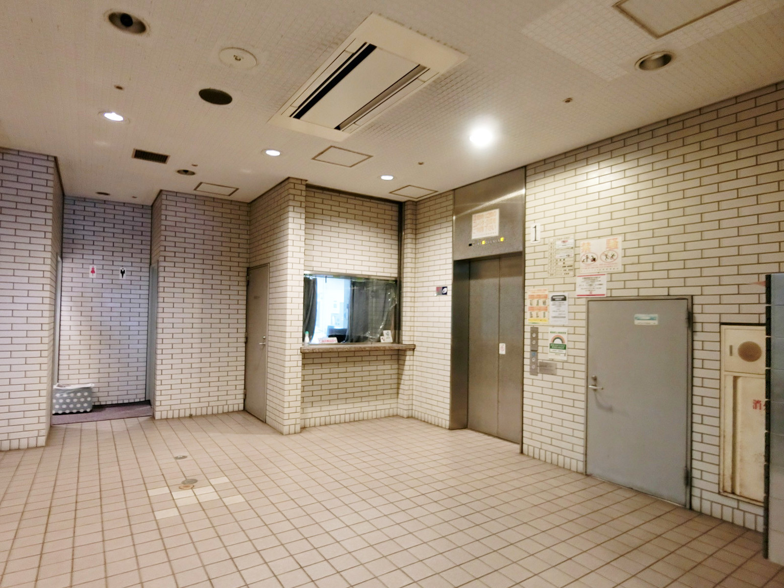 エレベーターホール