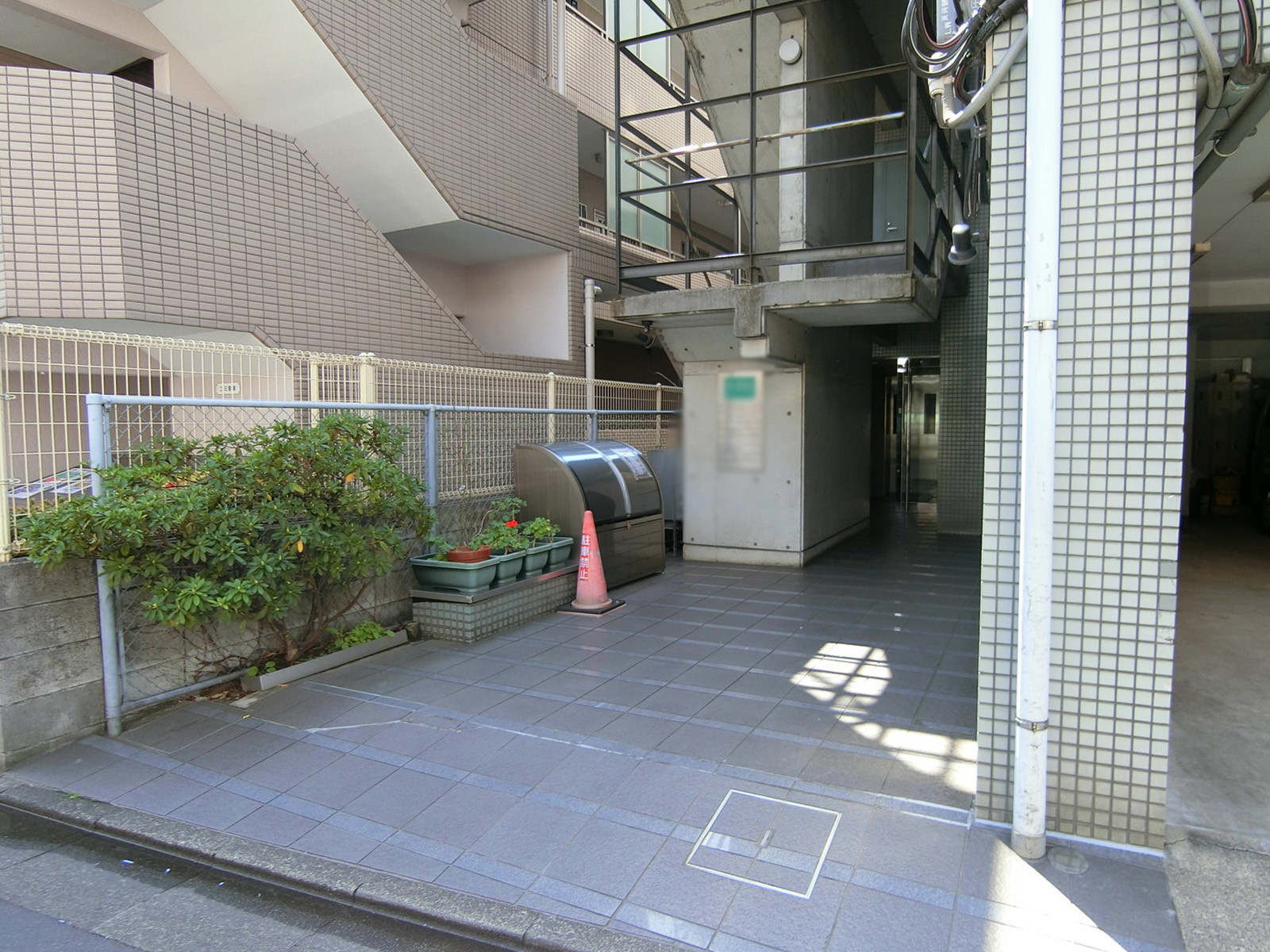 エントランスアプローチ