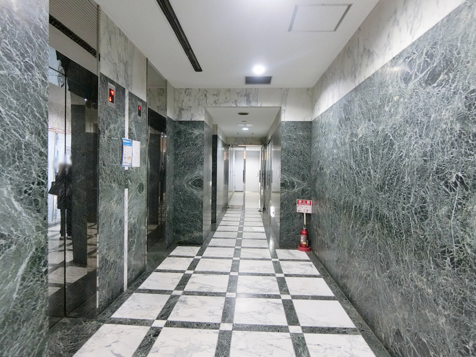 エレベーターホール