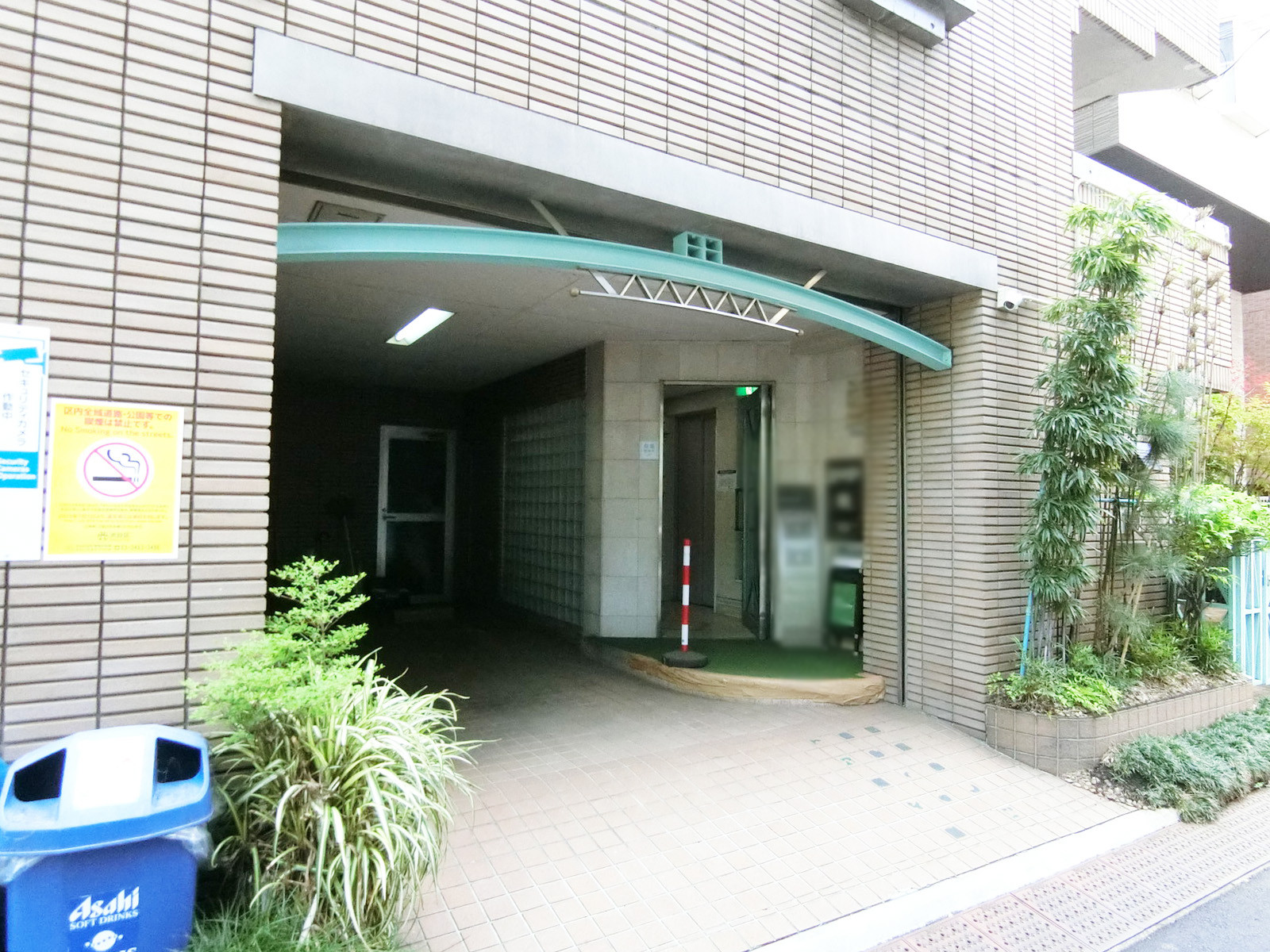 エントランスアプローチ