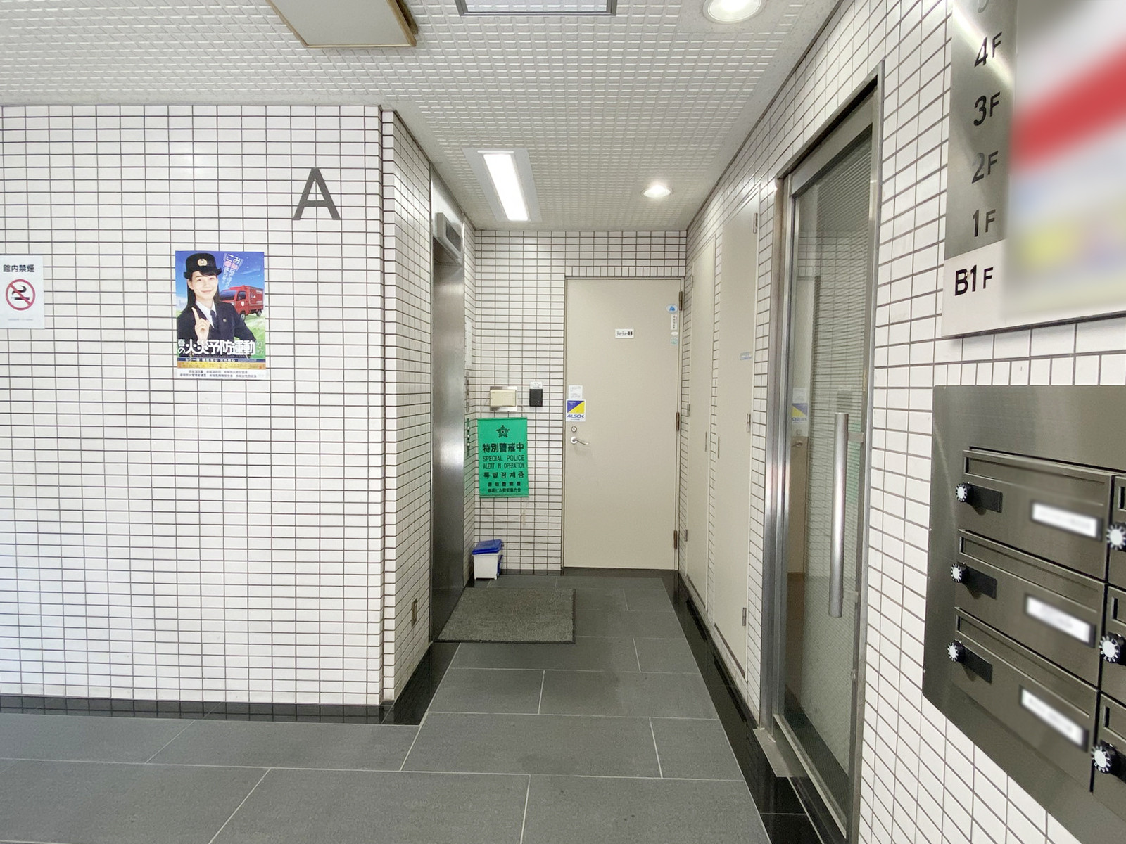 エレベーターホール