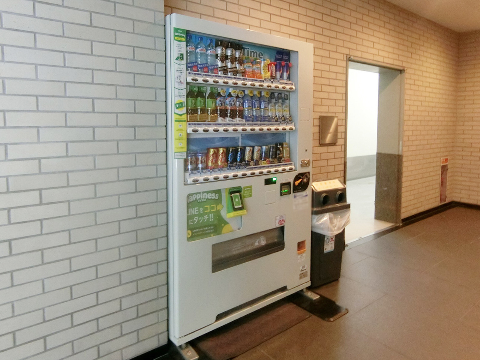 1階にある自動販売機