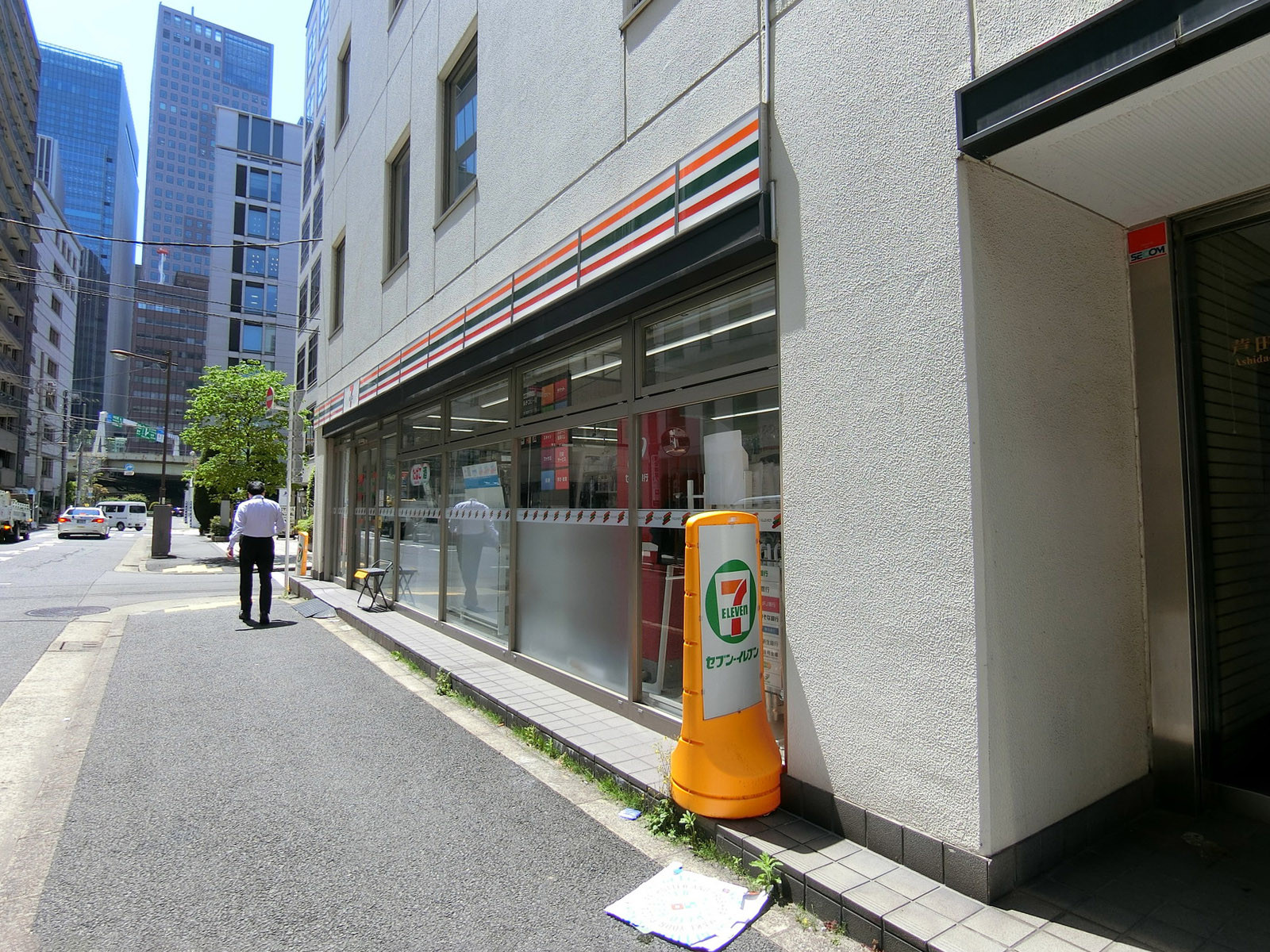 1階のコンビニ