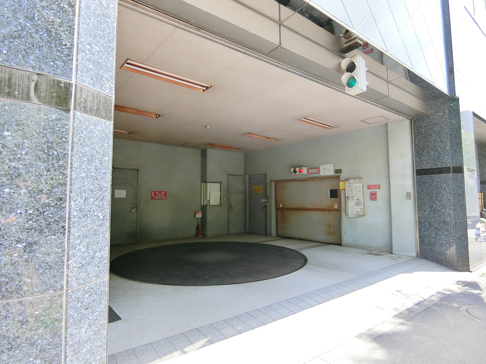 駐車場併設