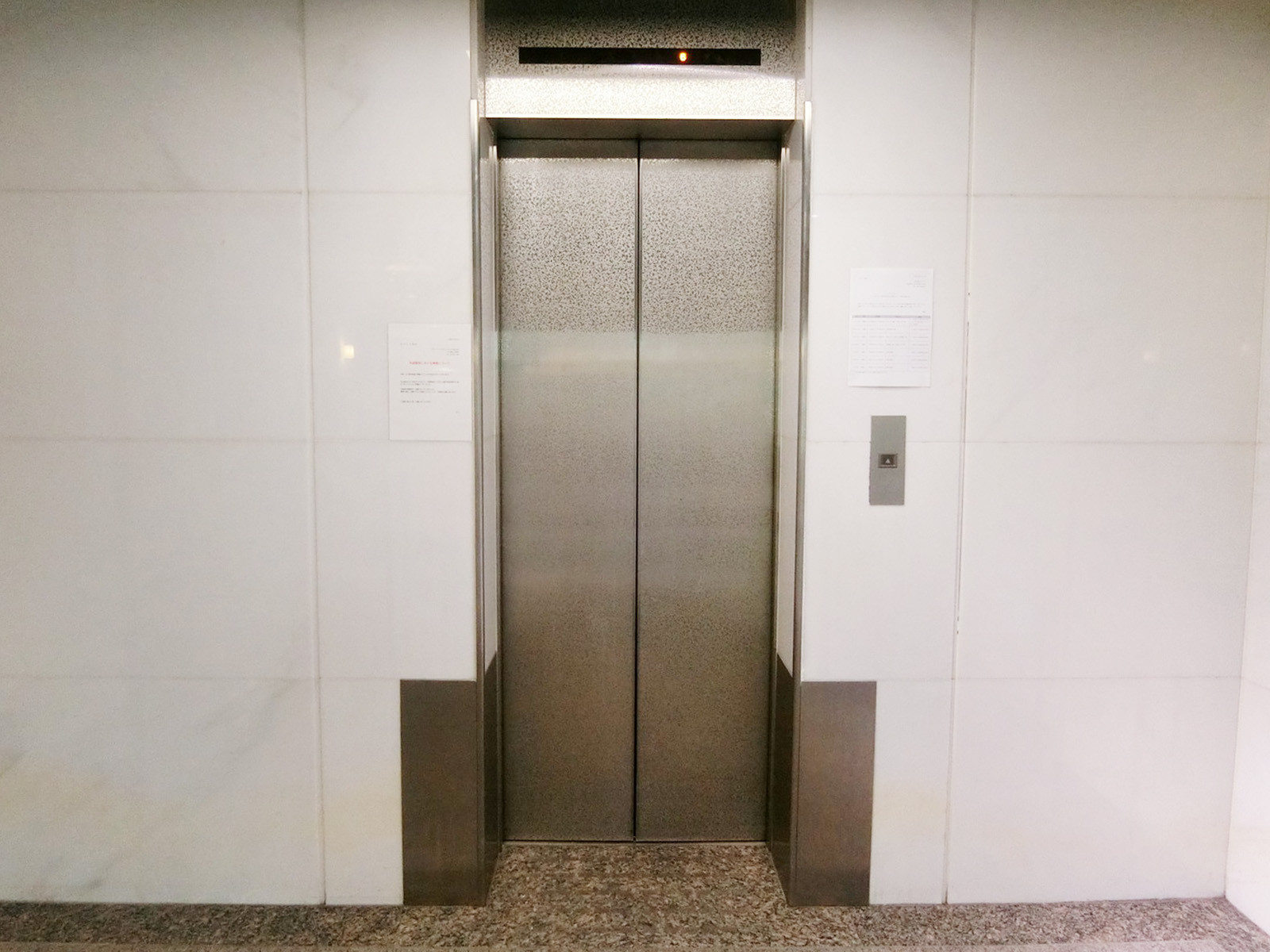 エレベーター