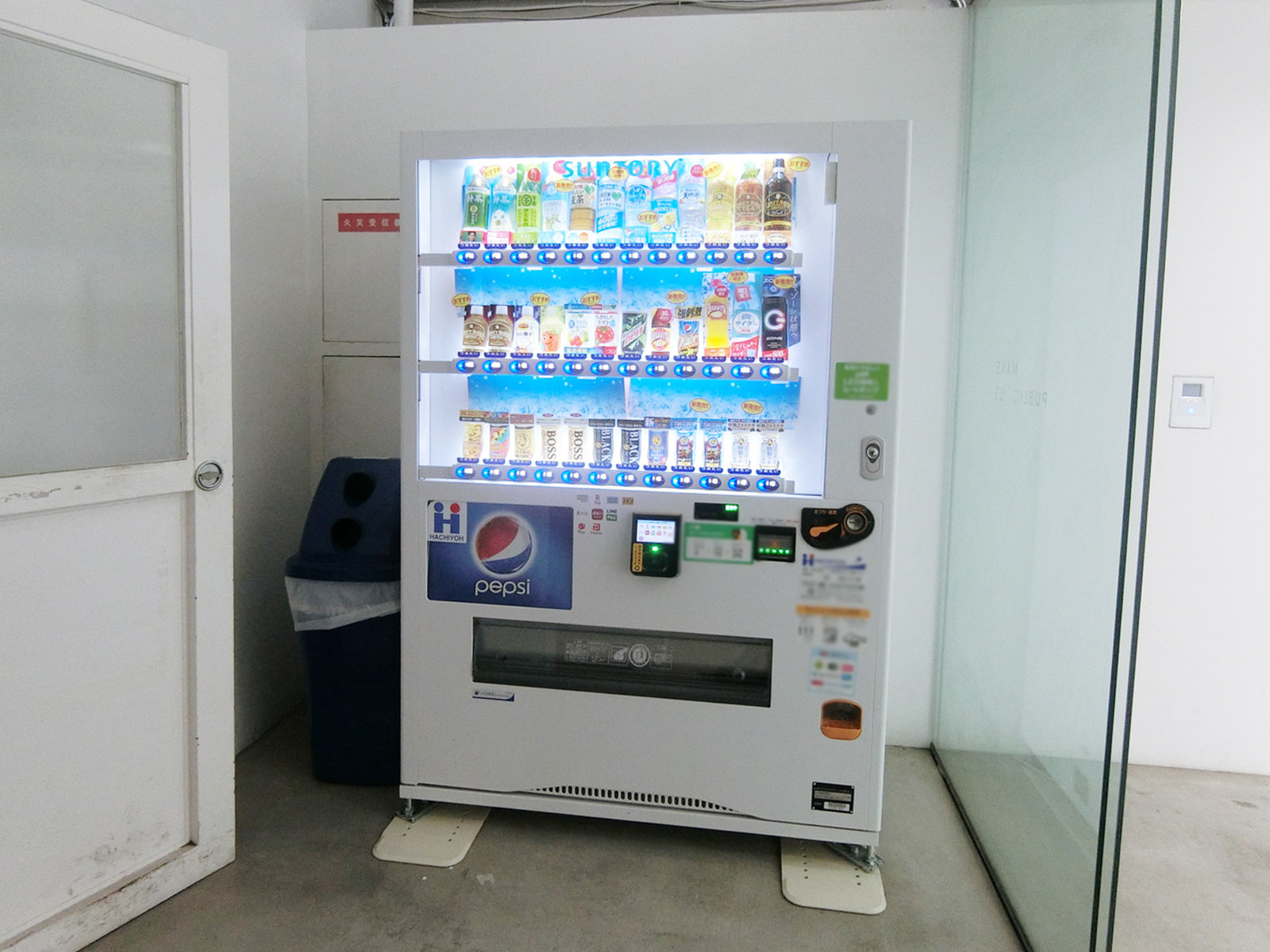 1階にある自動販売機