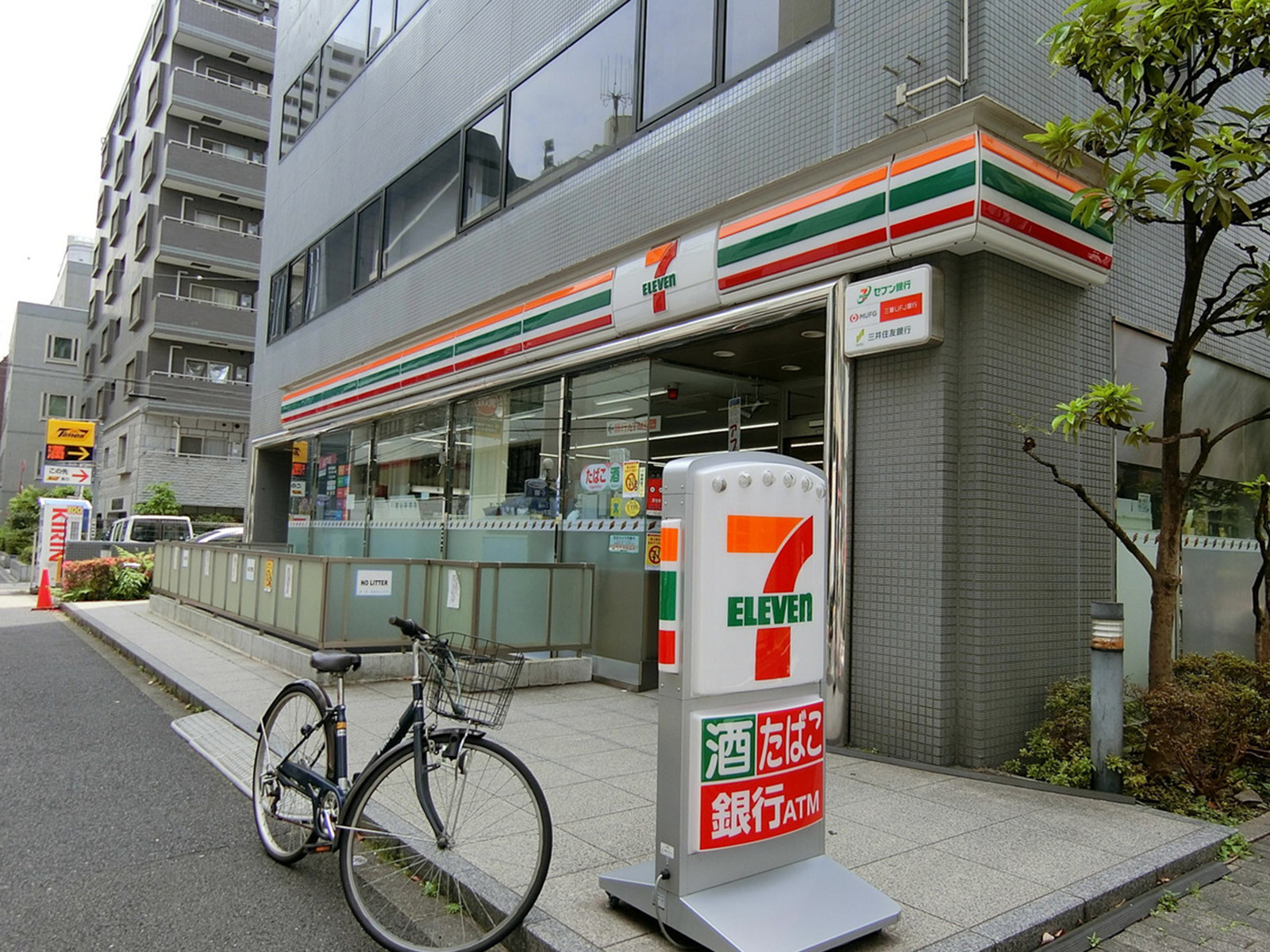 1階のセブンイレブン