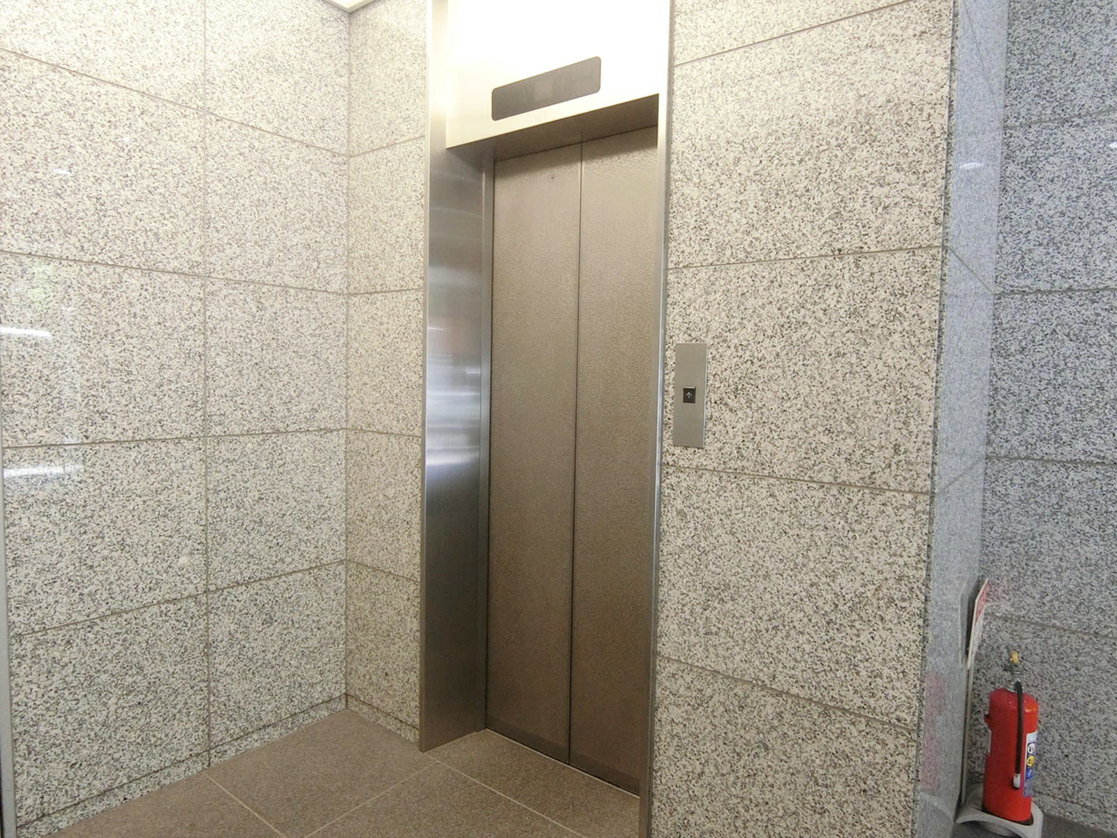 エレベーター