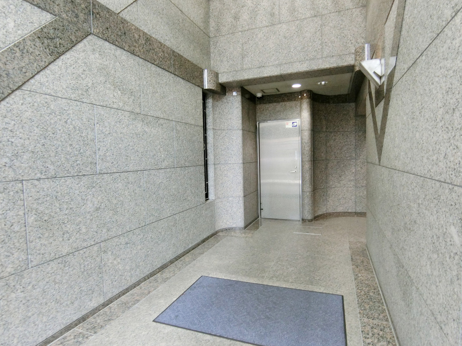 エントランスホール