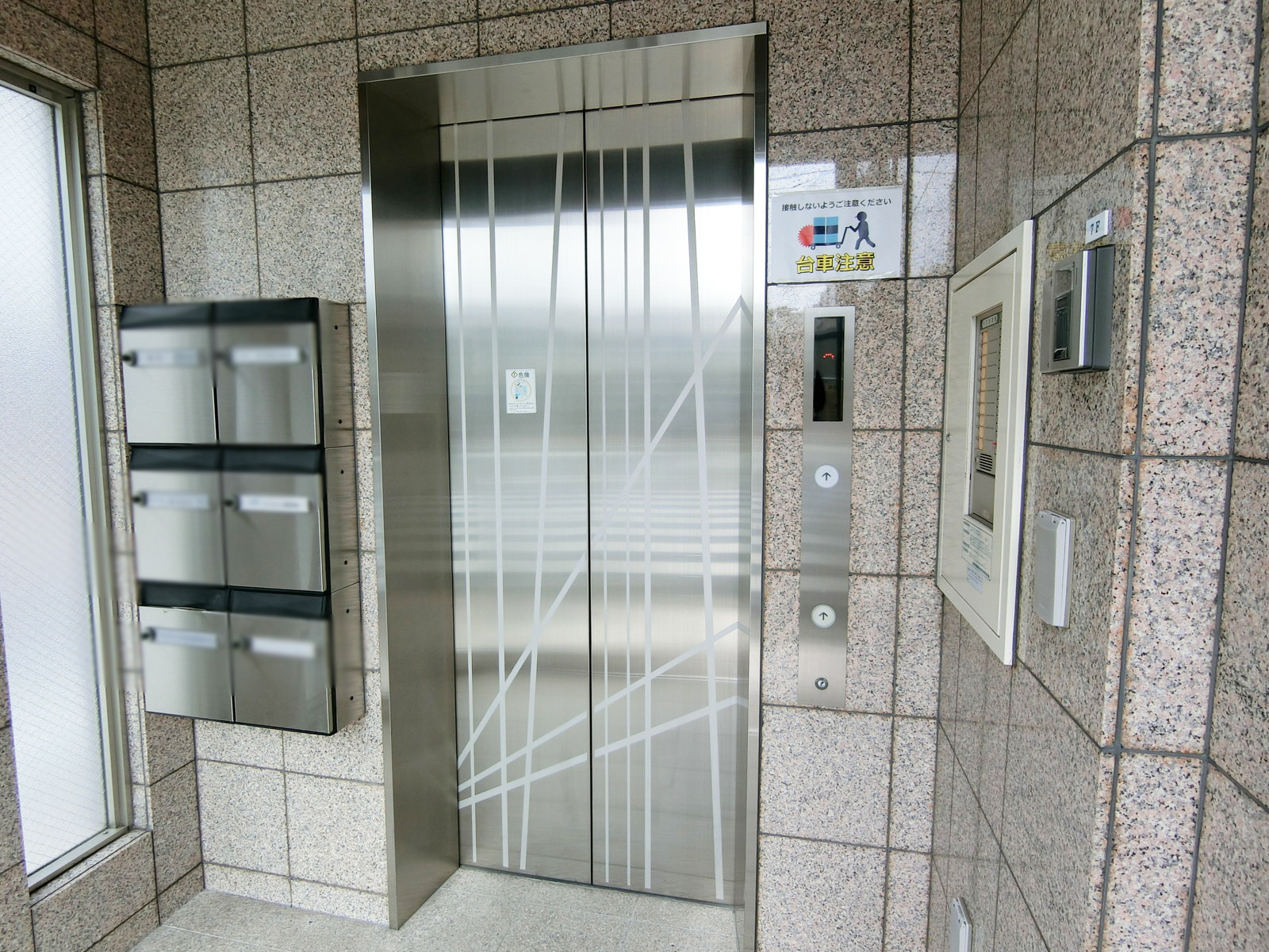 エレベーター