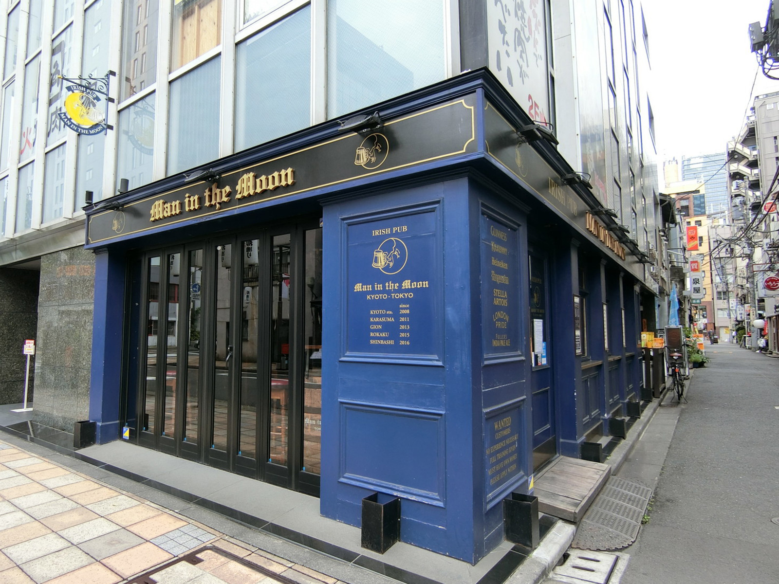 1階飲食店の様子