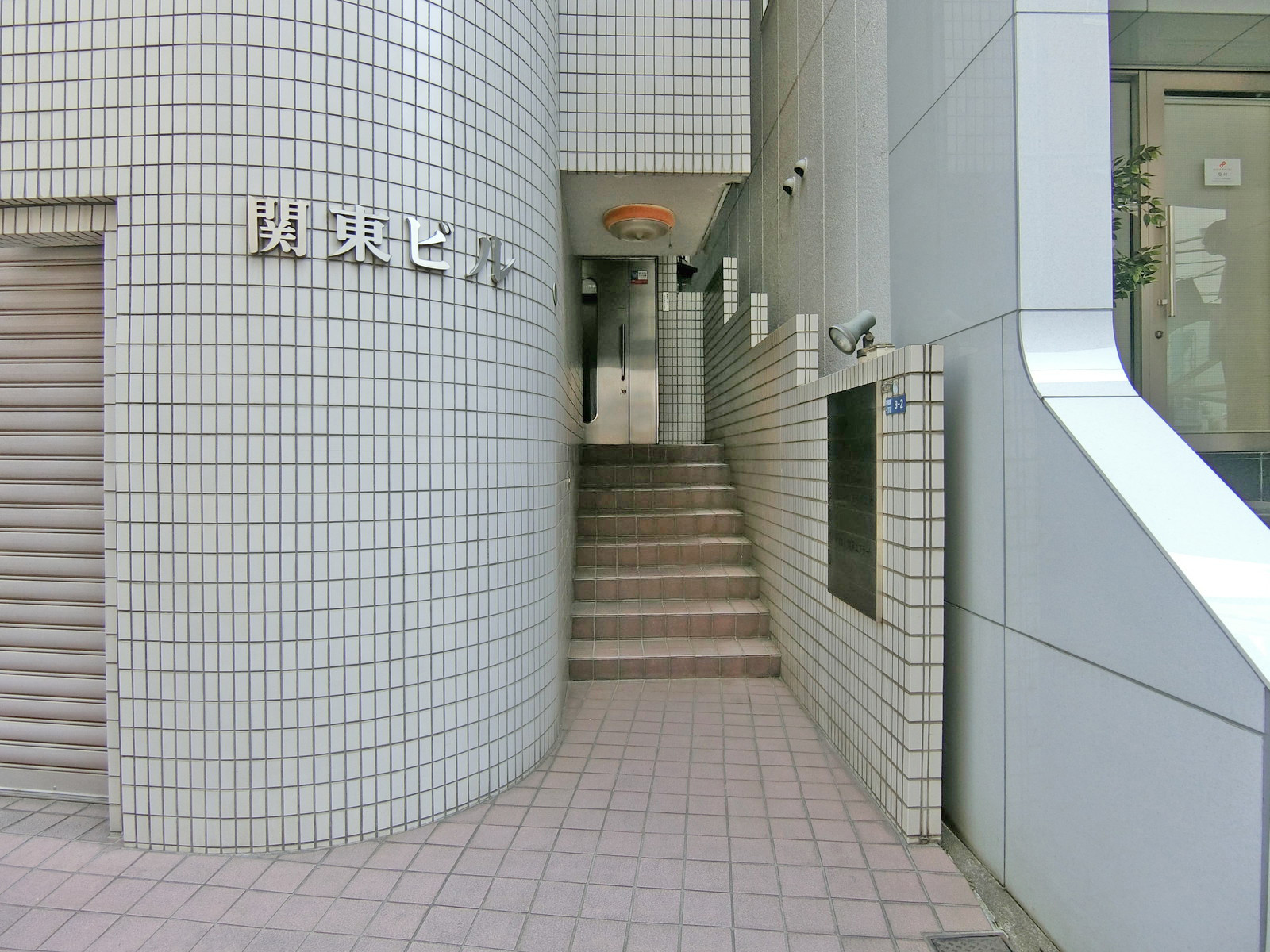 オフィス出入り口