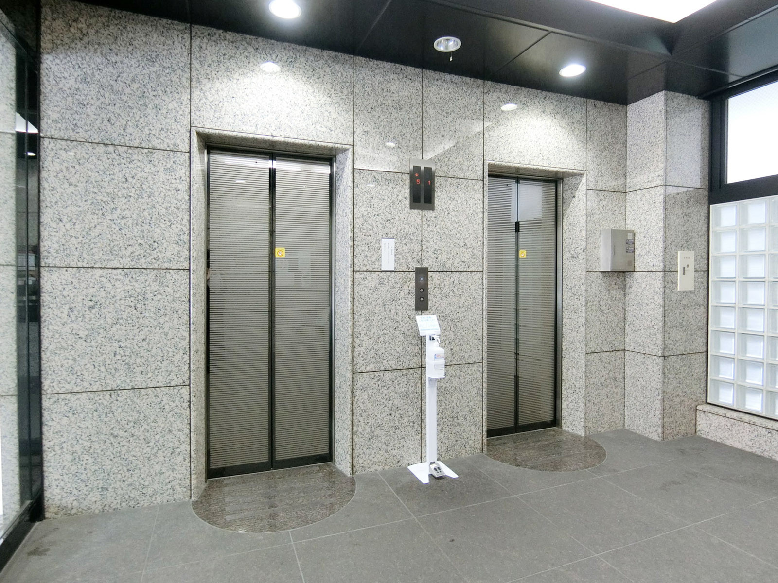 エレベーター