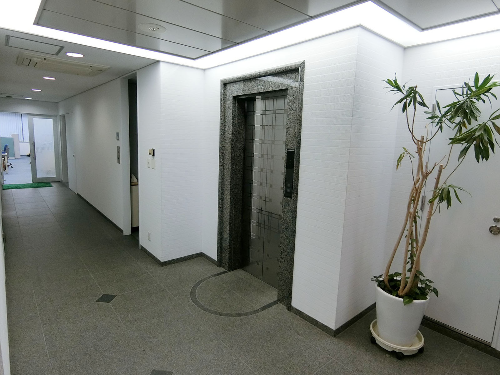 エレベーター