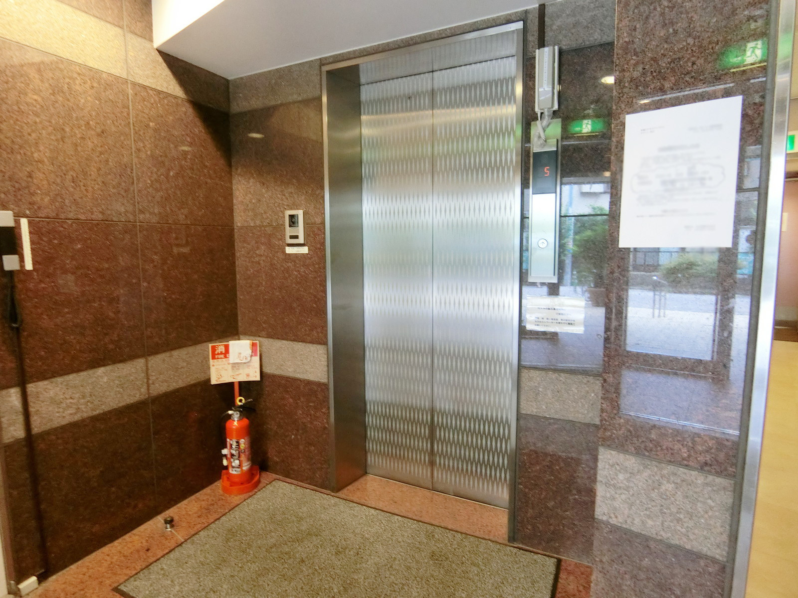 エレベーター