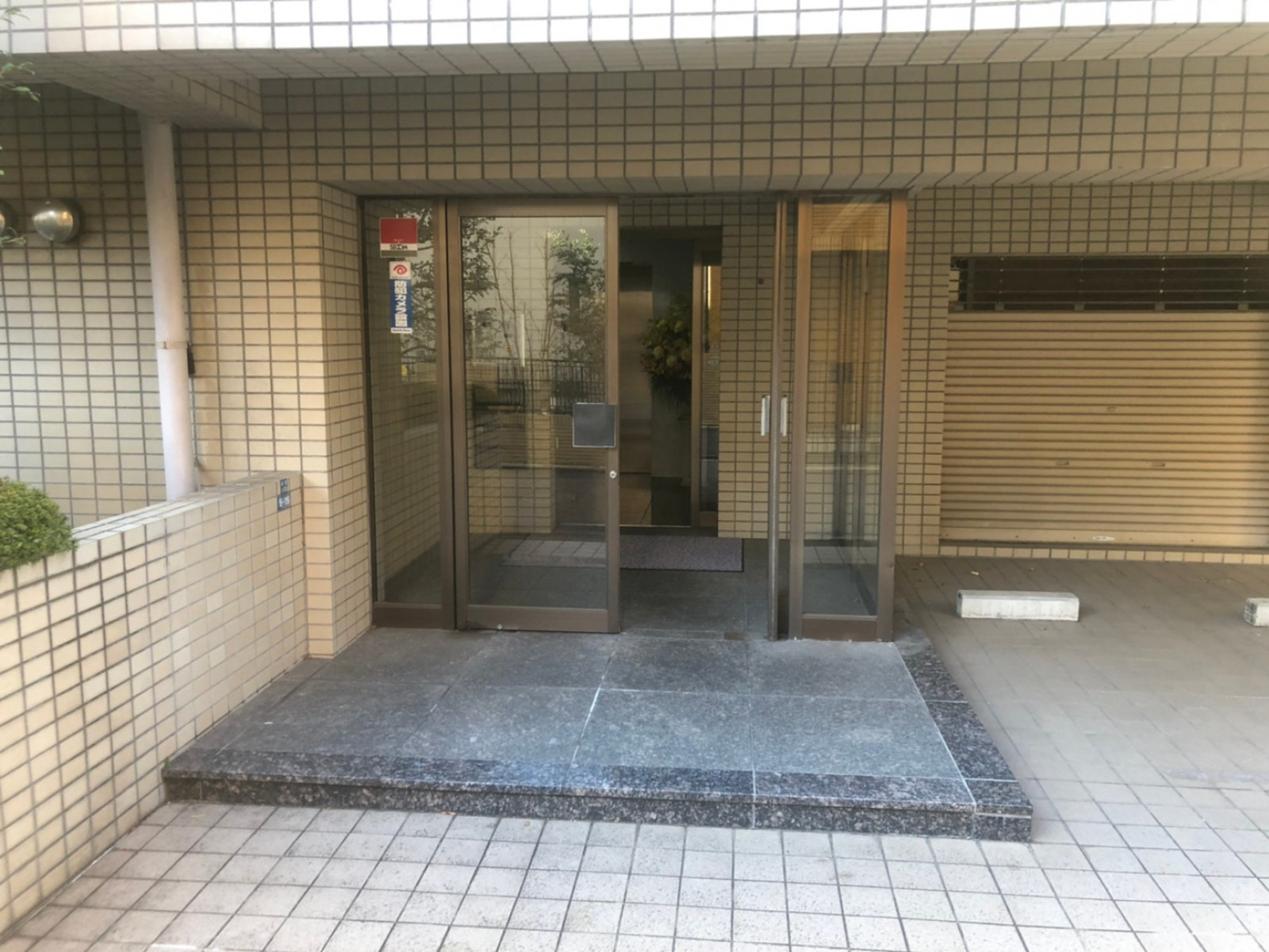 エントランスアプローチ