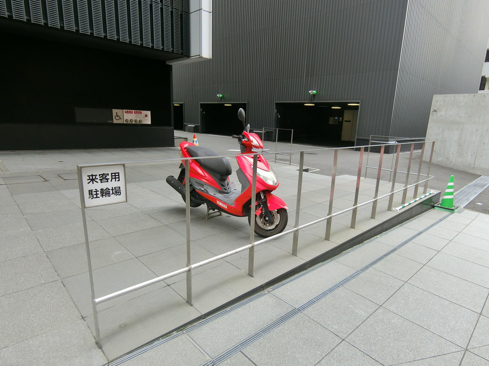 来局用駐輪場
