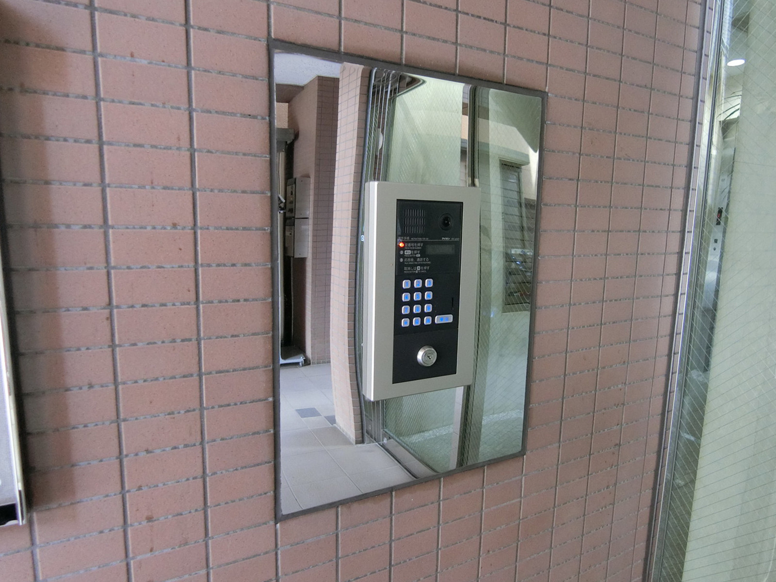 インターホン