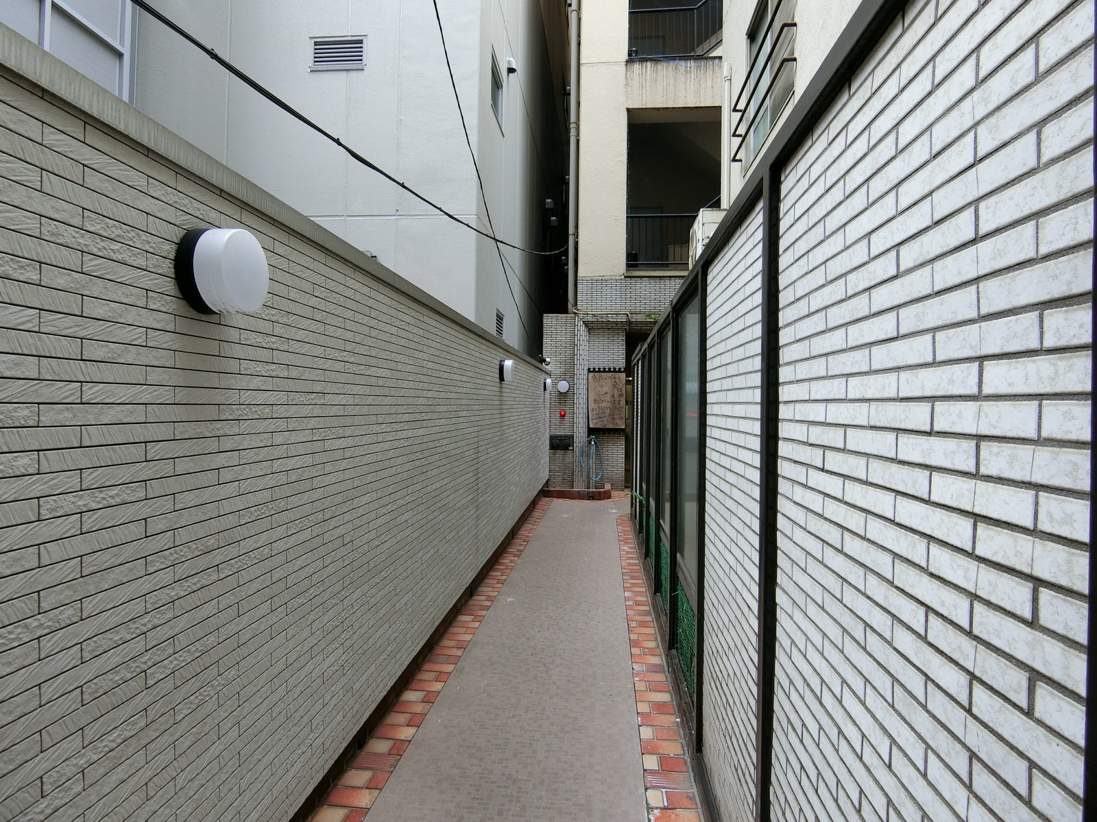 エントランスアプローチ