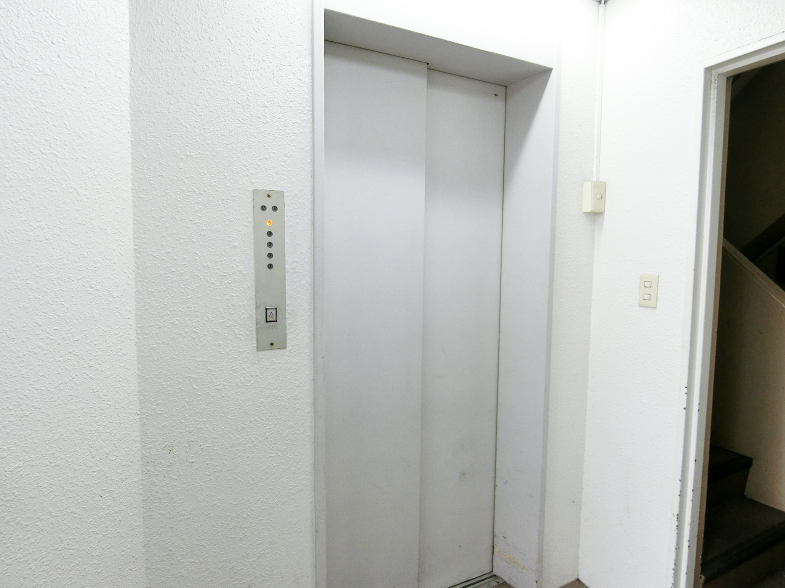 エレベーター
