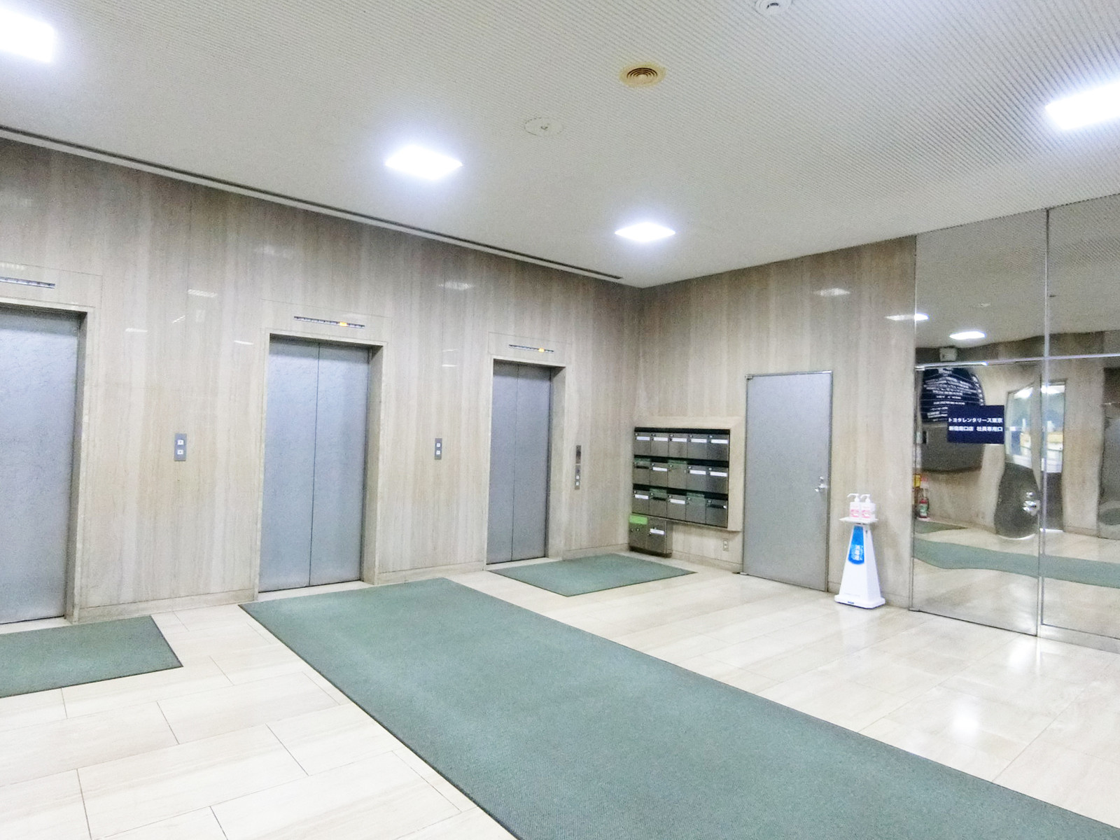 エントランス