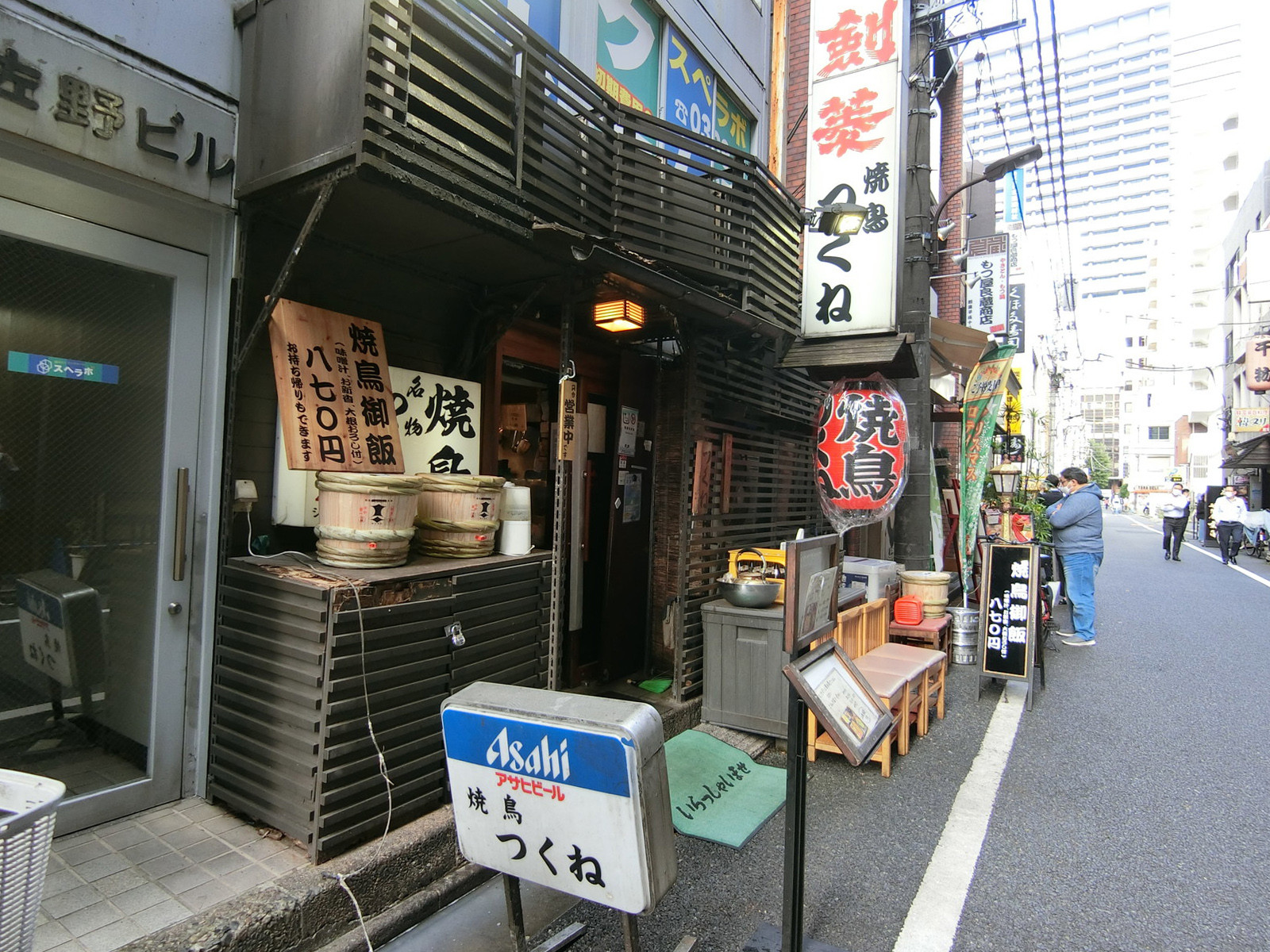 1階飲食店の様子