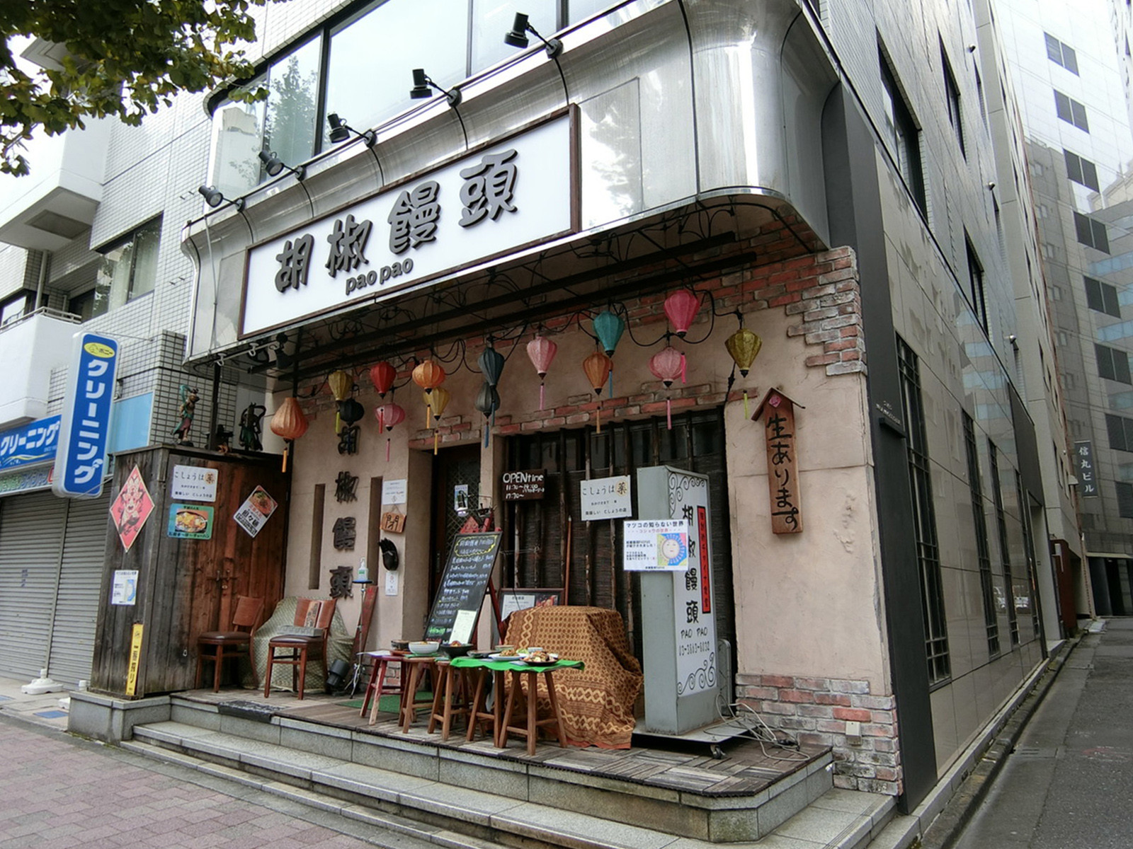 1階飲食店の様子