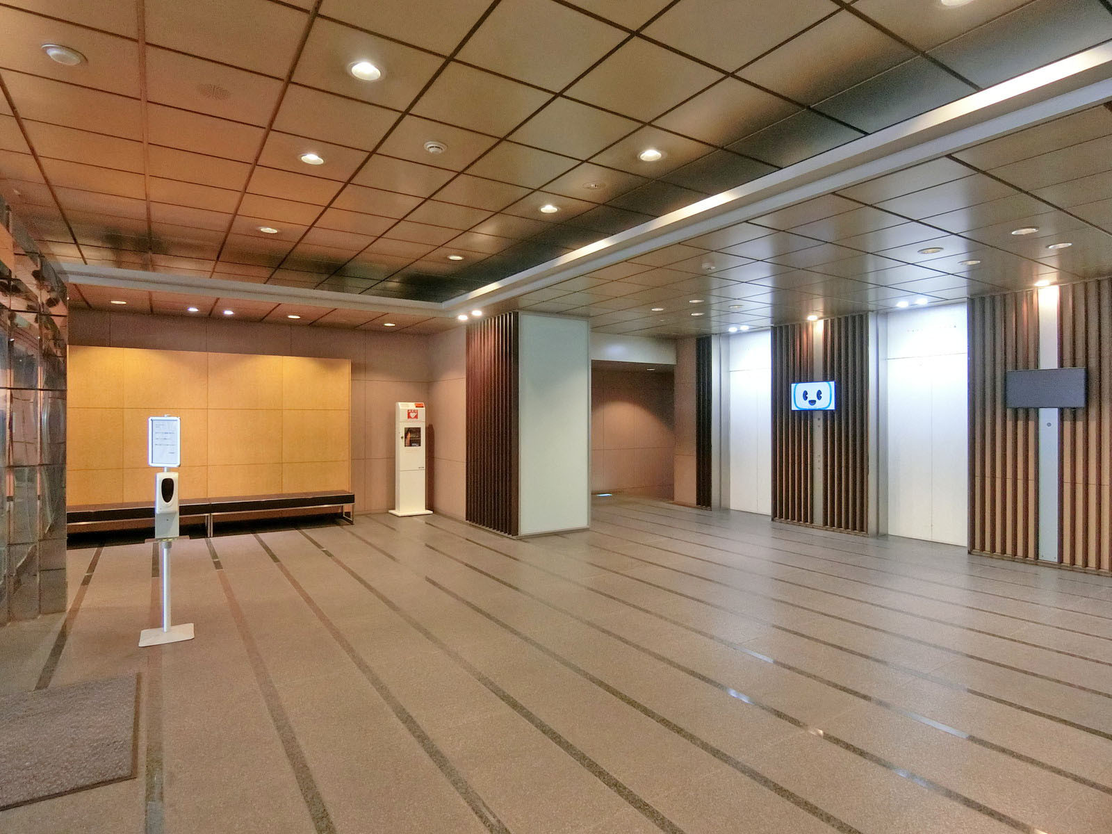 エントランスホール