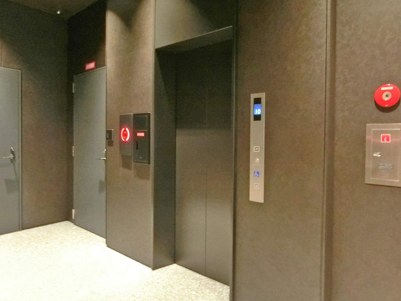 エレベーター